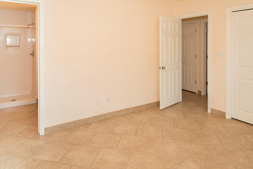 ELLIOTTS POINT 6TH ADDN - Residential Lease