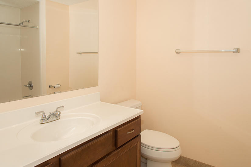ELLIOTTS POINT 6TH ADDN - Residential Lease