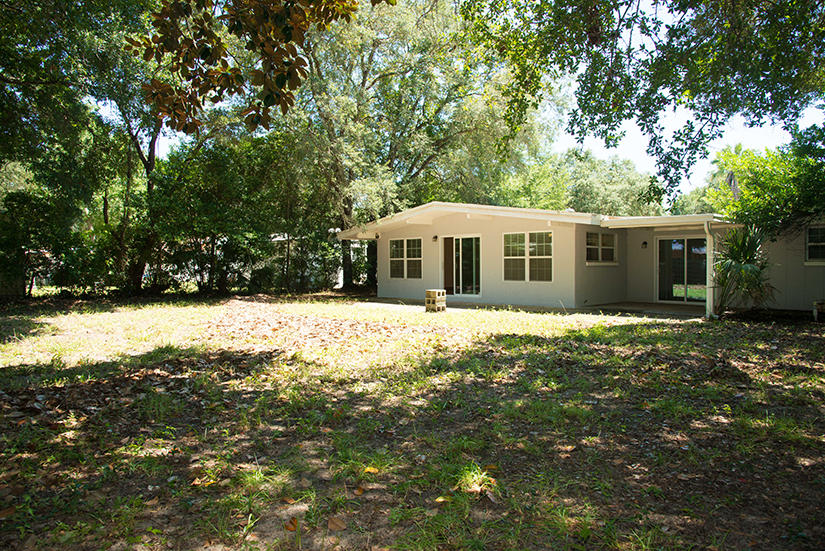 ELLIOTTS POINT 6TH ADDN - Residential Lease