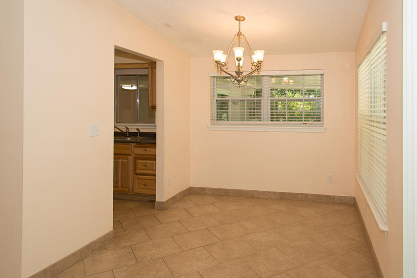ELLIOTTS POINT 6TH ADDN - Residential Lease