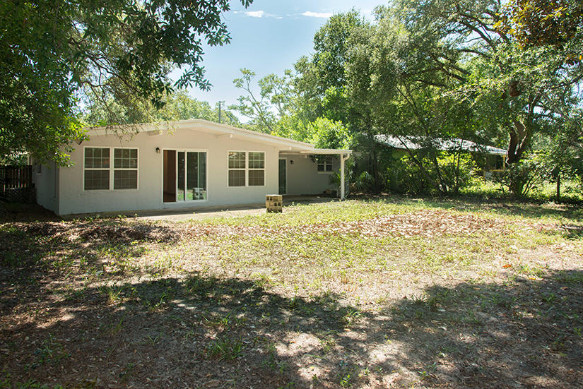 ELLIOTTS POINT 6TH ADDN - Residential Lease