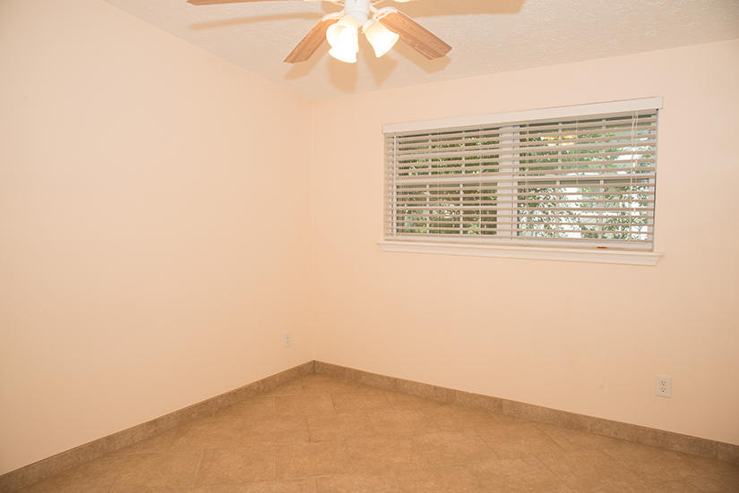 ELLIOTTS POINT 6TH ADDN - Residential Lease