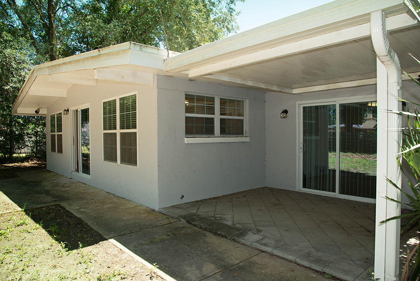 ELLIOTTS POINT 6TH ADDN - Residential Lease