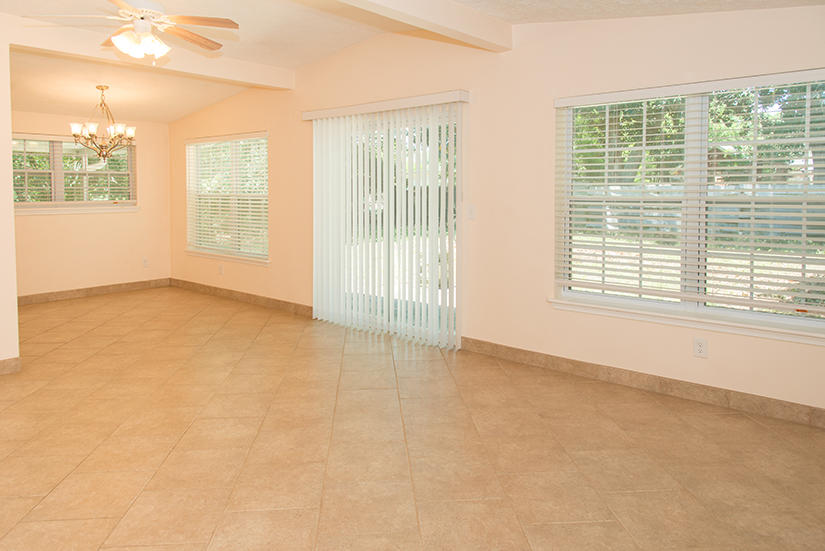 ELLIOTTS POINT 6TH ADDN - Residential Lease