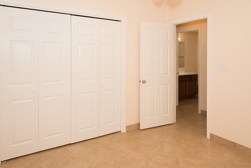 ELLIOTTS POINT 6TH ADDN - Residential Lease