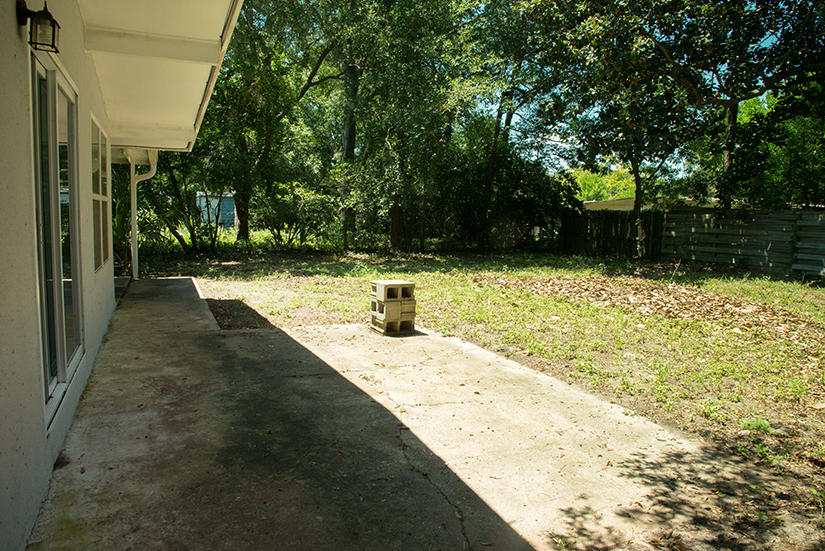 ELLIOTTS POINT 6TH ADDN - Residential Lease