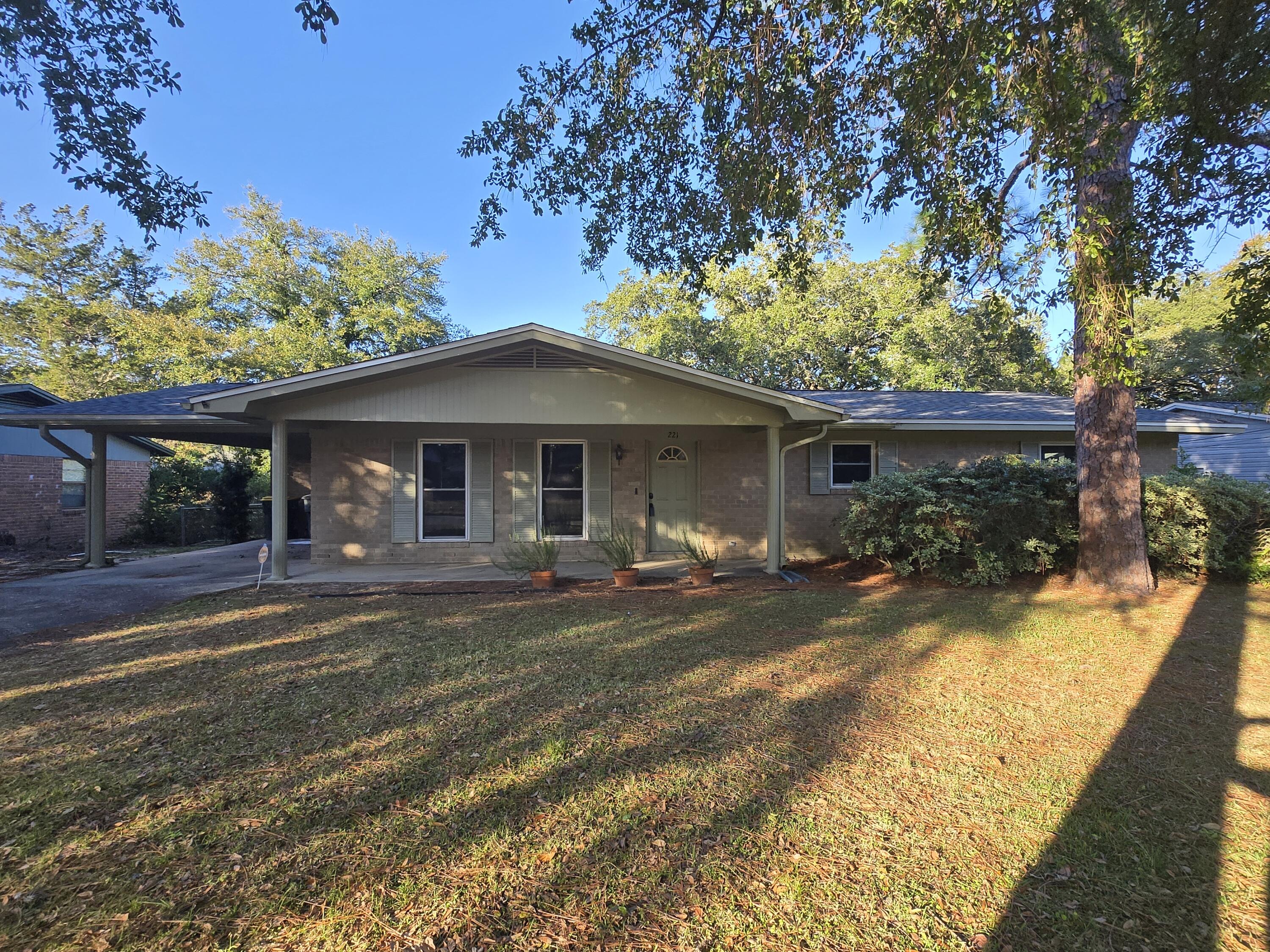 BAYOU WOODS 1ST ADDN - Residential