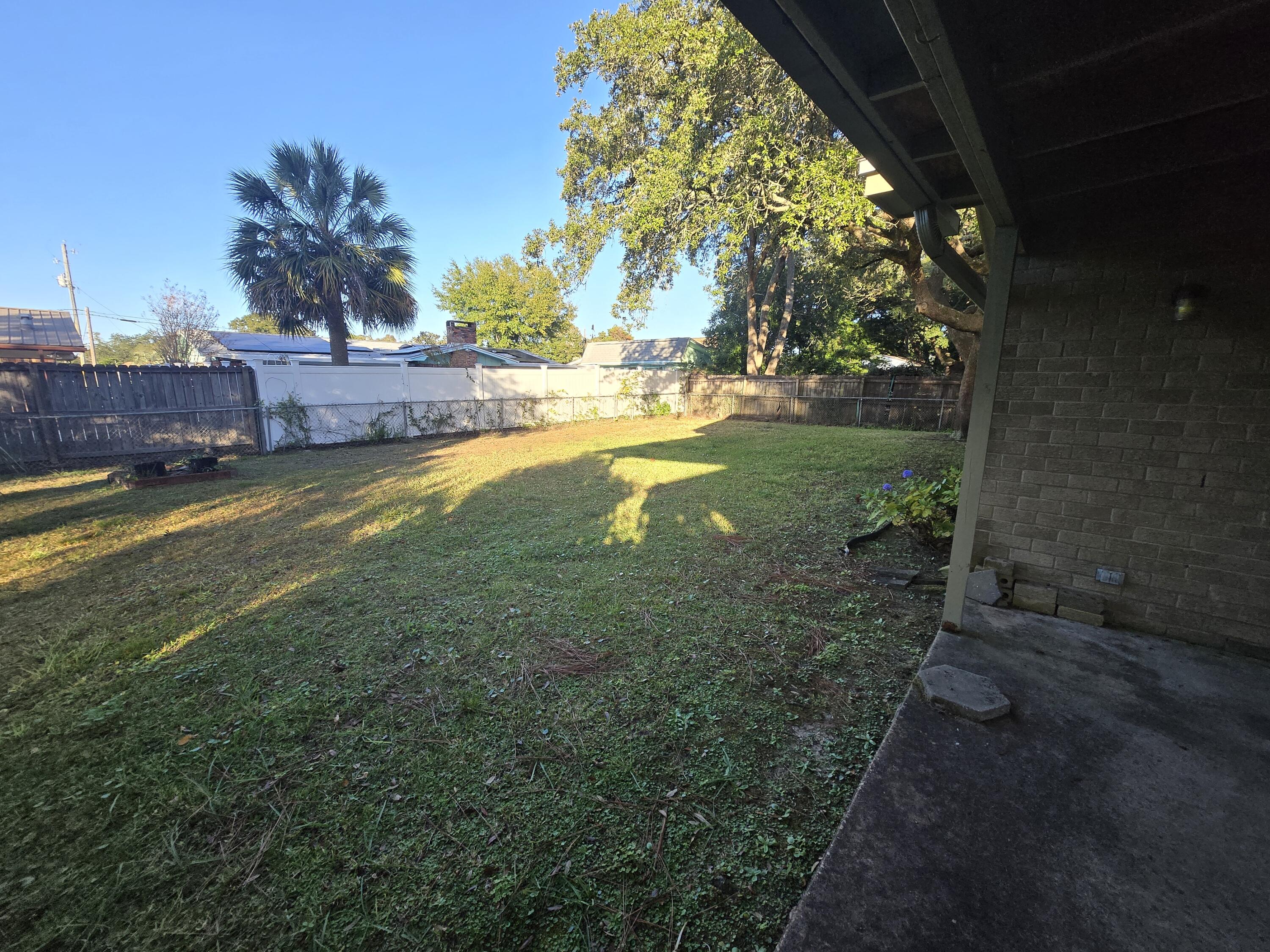 BAYOU WOODS 1ST ADDN - Residential