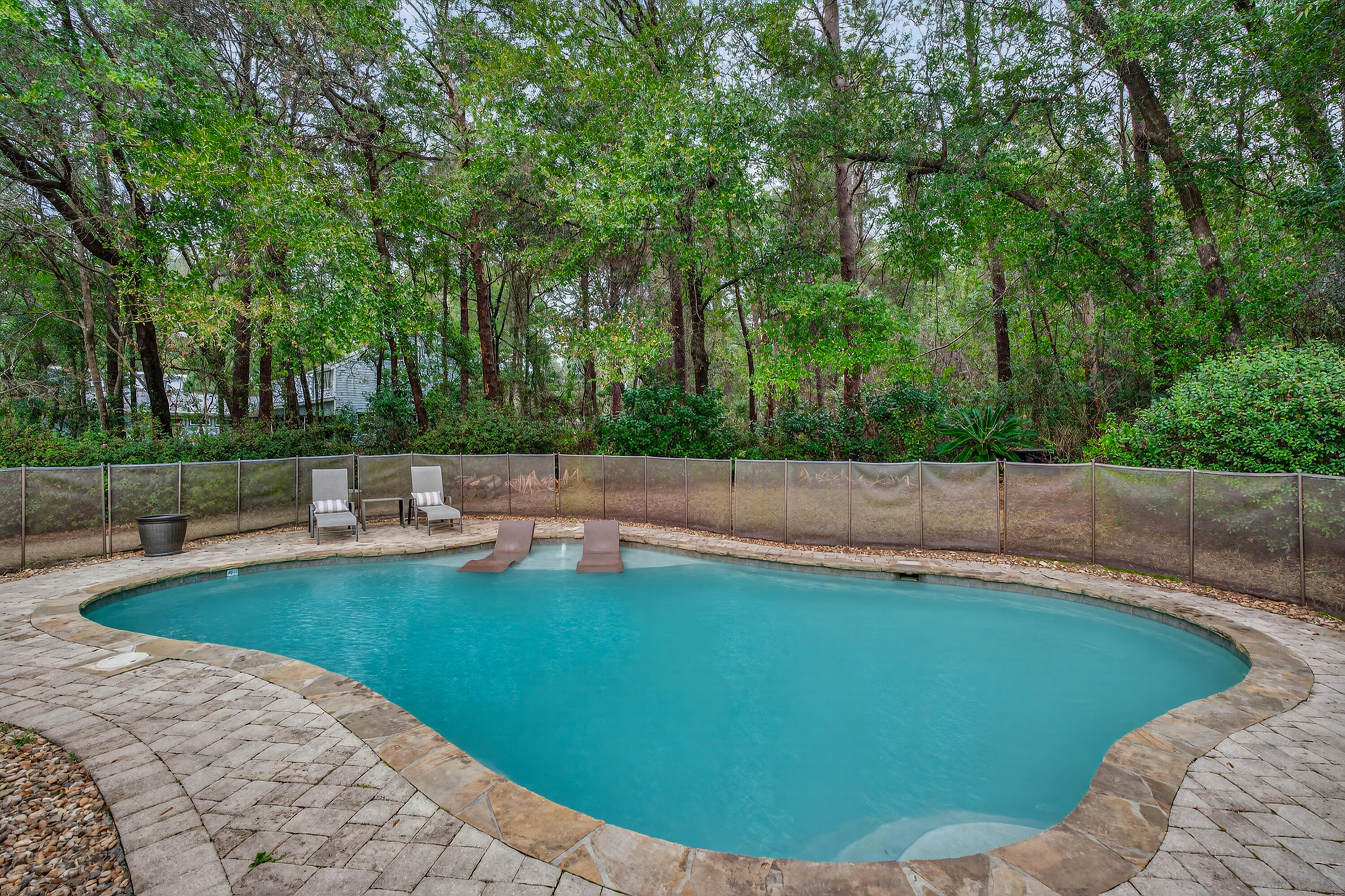 LE CHATEAU - Residential