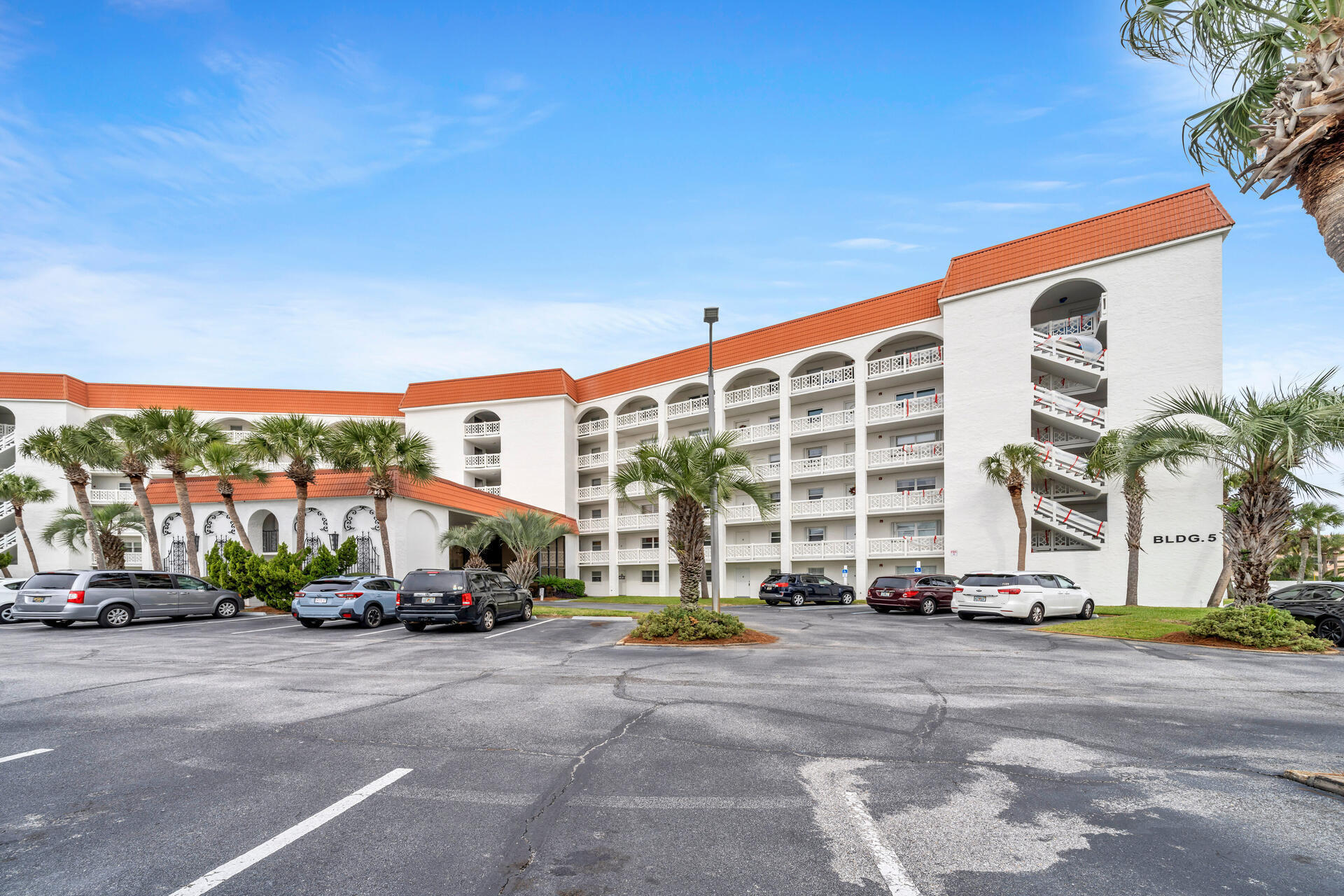 EL MATADOR CONDO - Residential