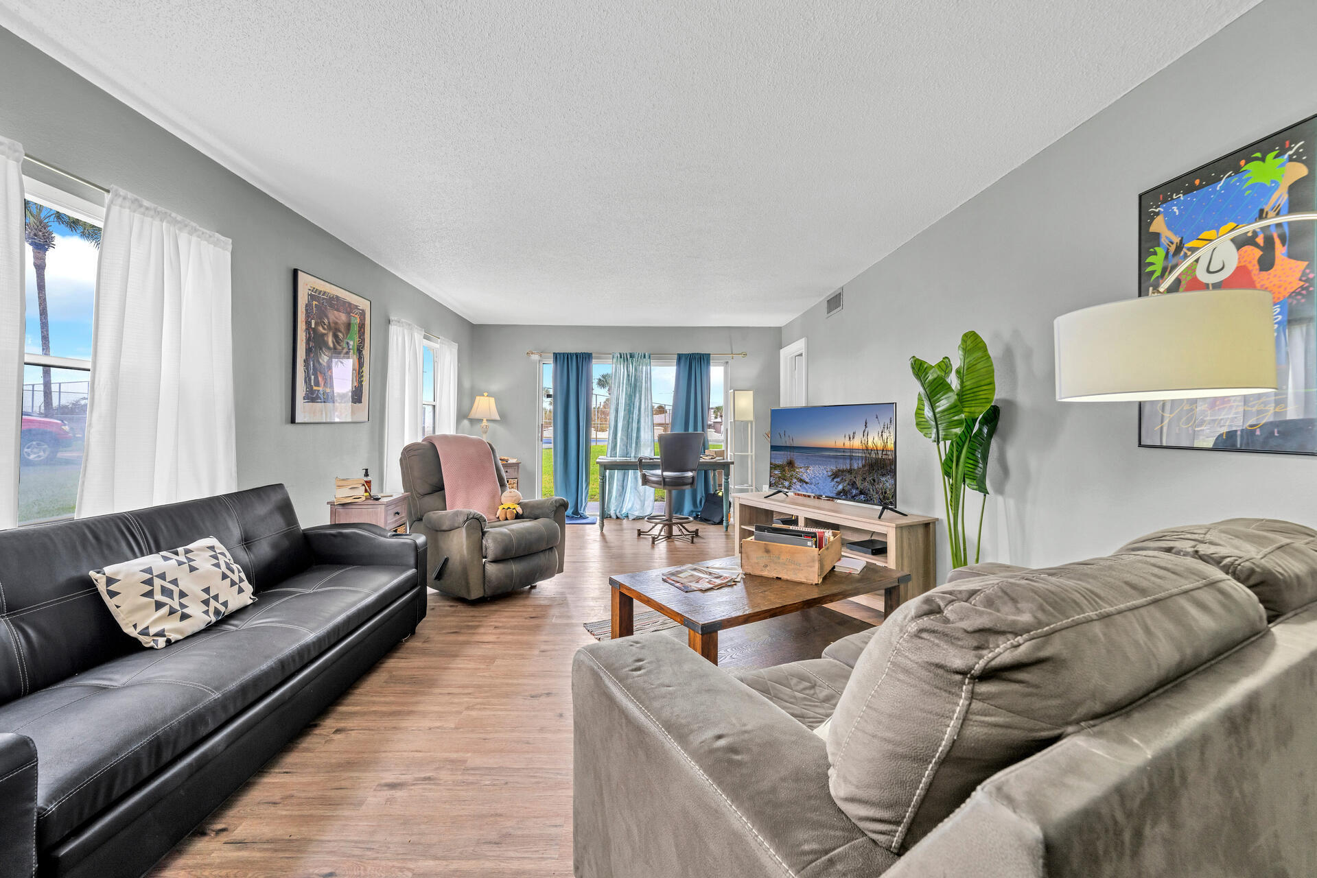 EL MATADOR CONDO - Residential