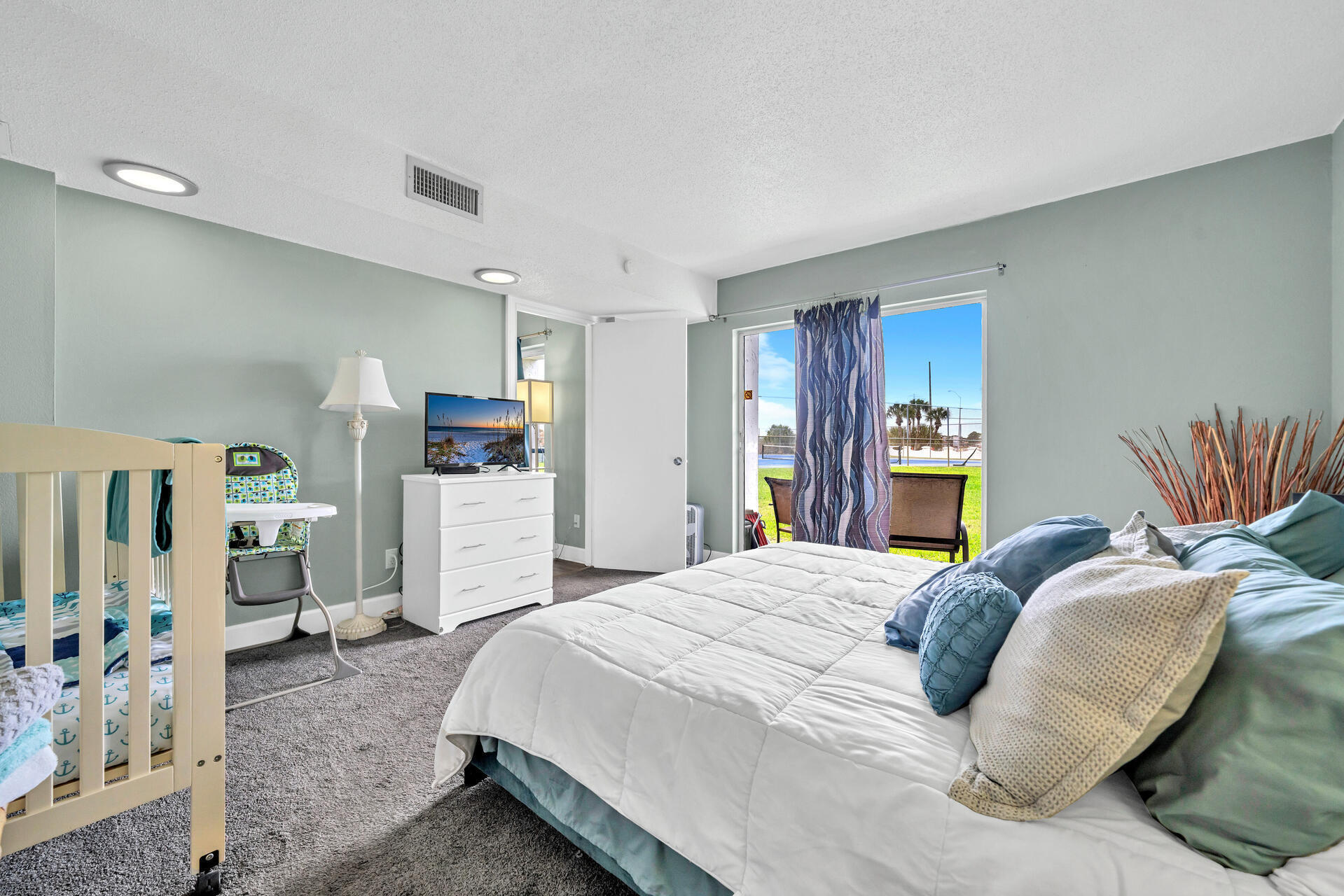EL MATADOR CONDO - Residential