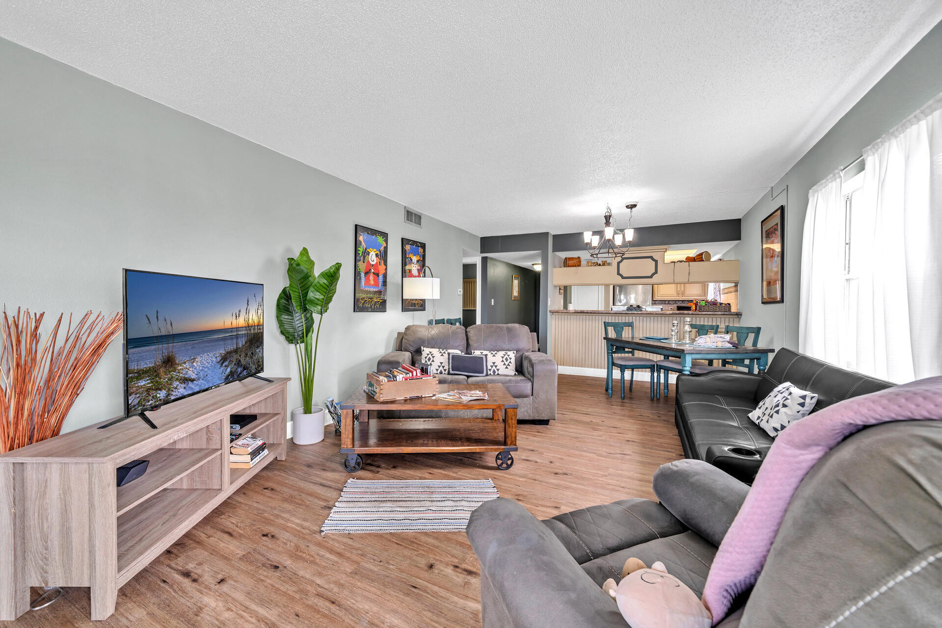 EL MATADOR CONDO - Residential