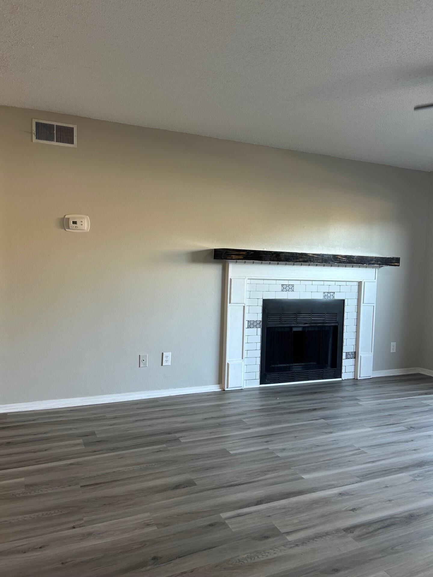GOLF CLUB CONDO THE - Residential Lease