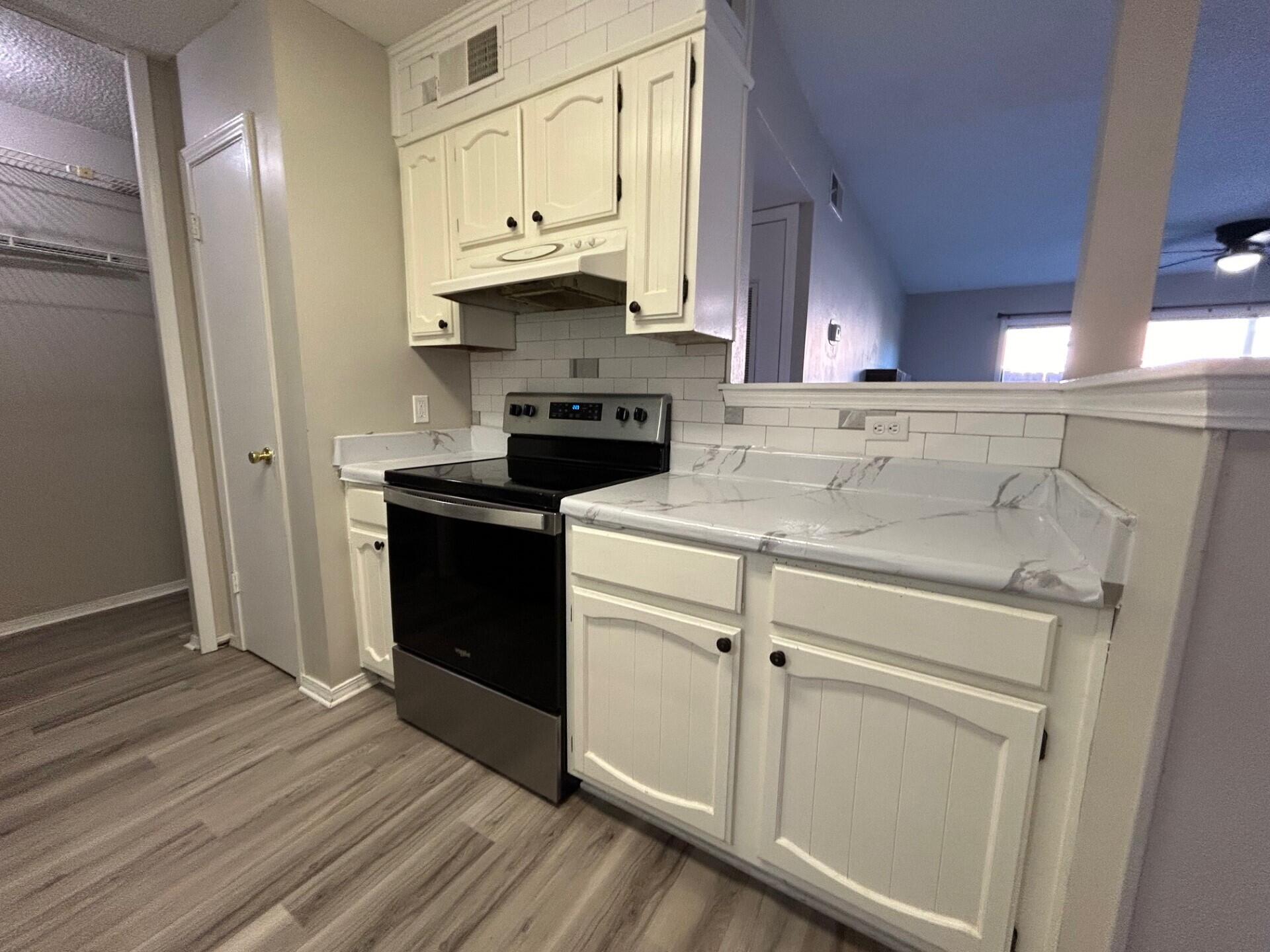 GOLF CLUB CONDO THE - Residential Lease
