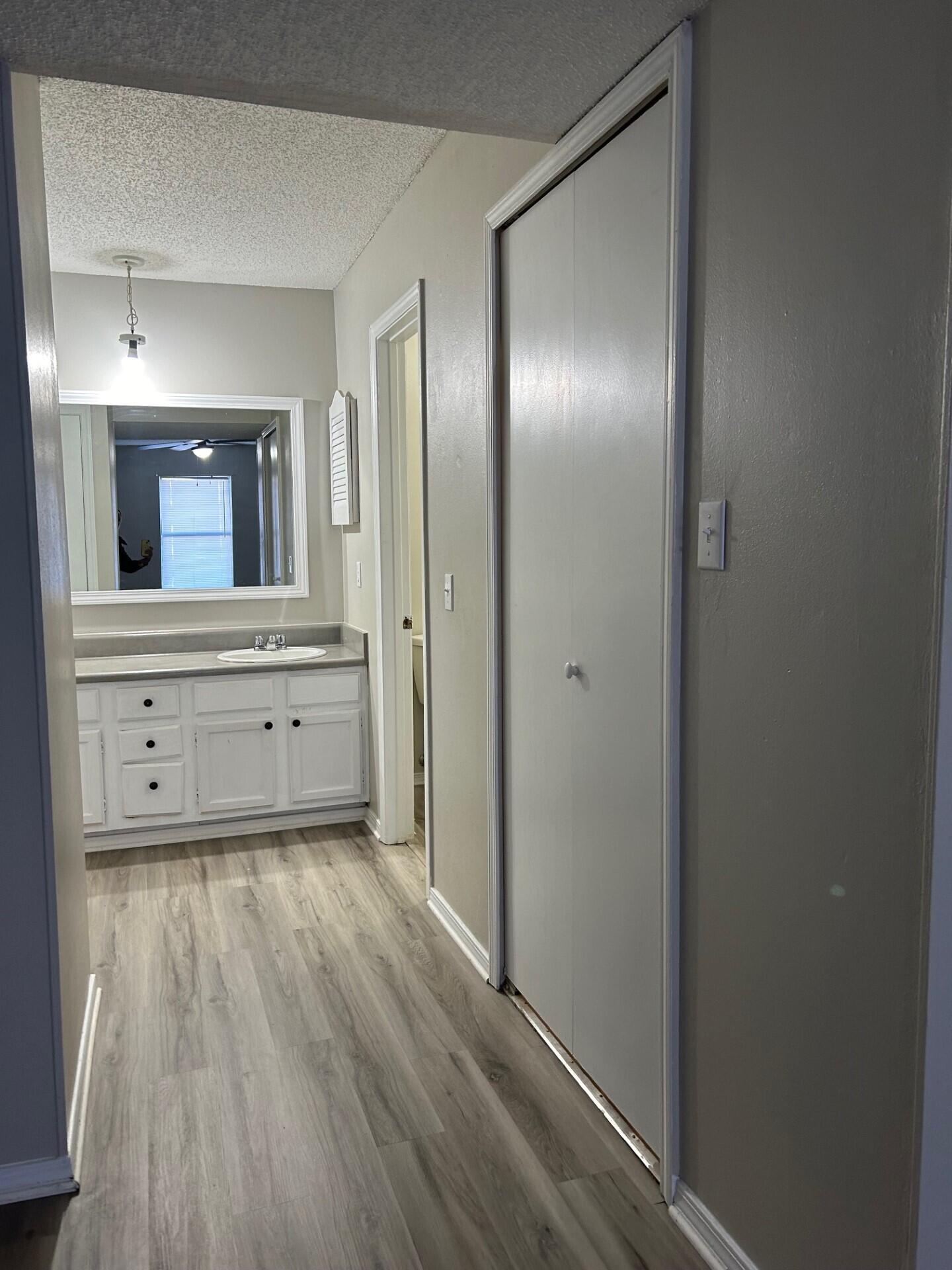 GOLF CLUB CONDO THE - Residential Lease