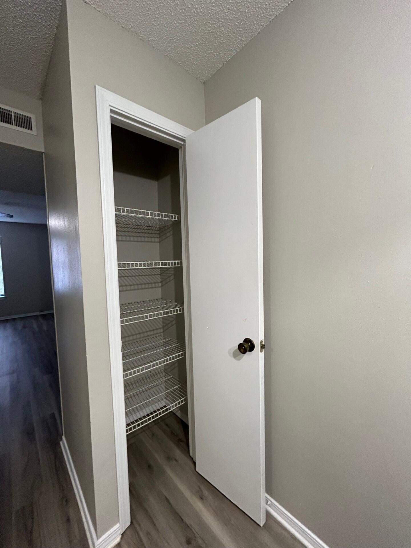 GOLF CLUB CONDO THE - Residential Lease