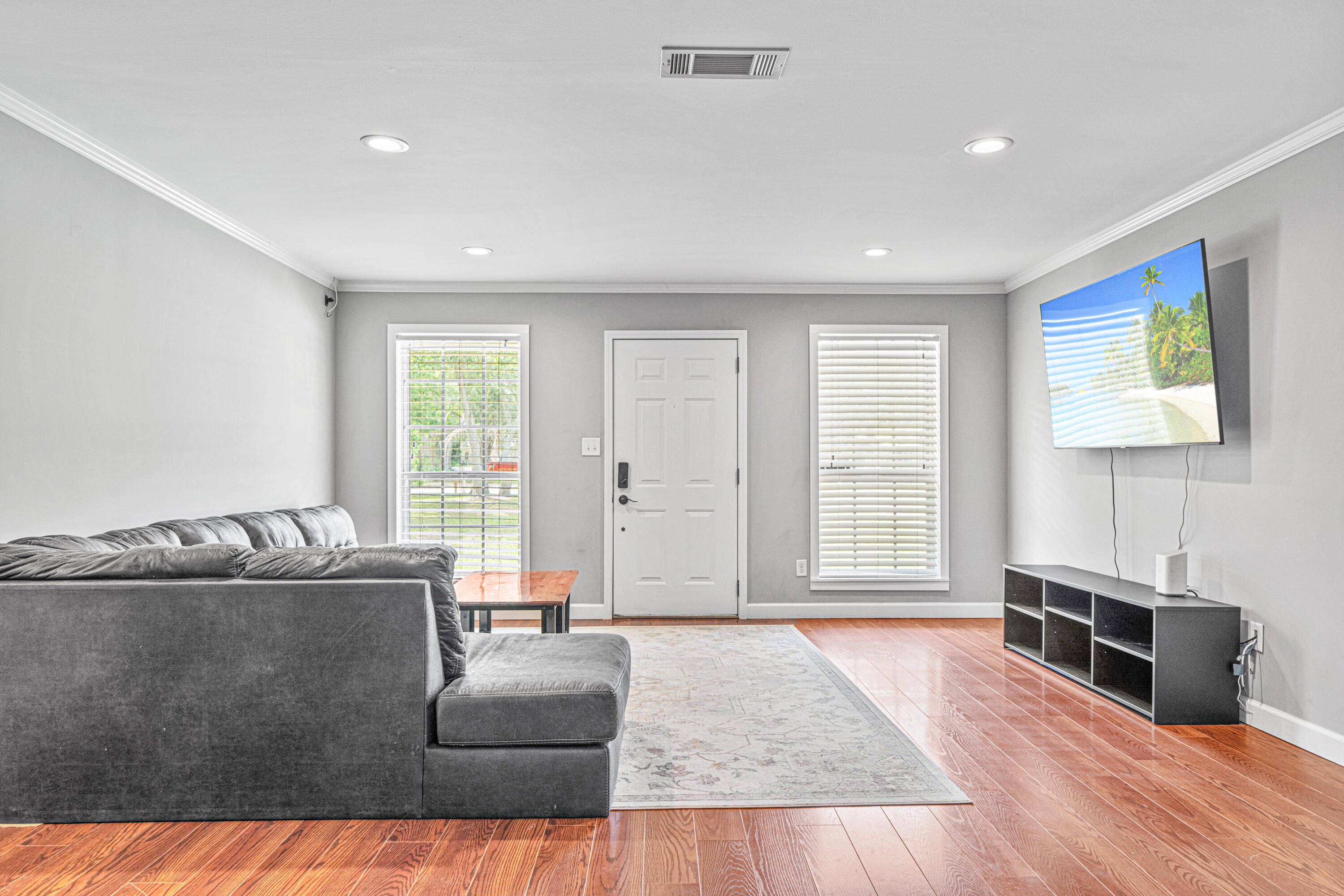 LAKEVIEW ESTATES - Residential Lease