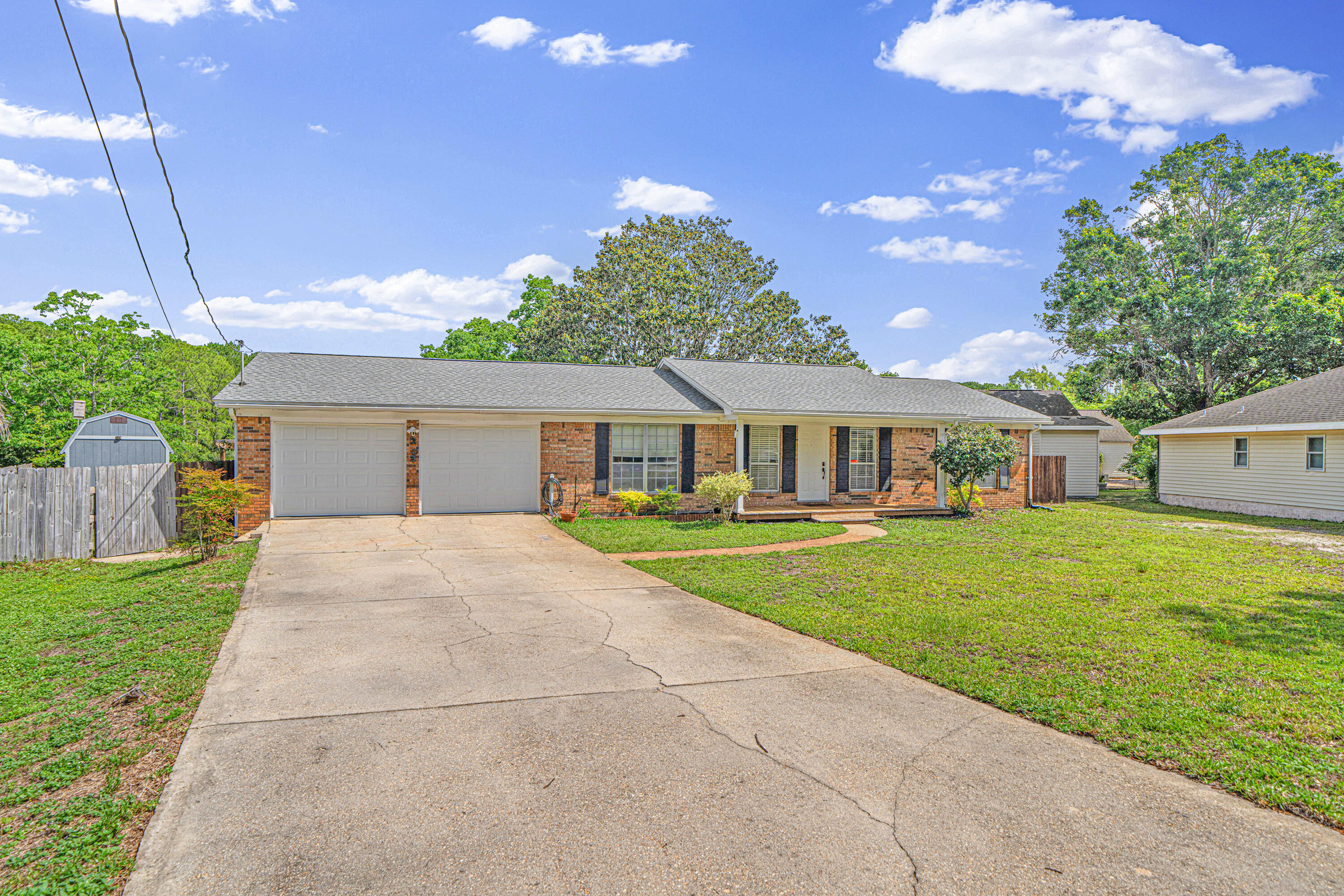 LAKEVIEW ESTATES - Residential Lease