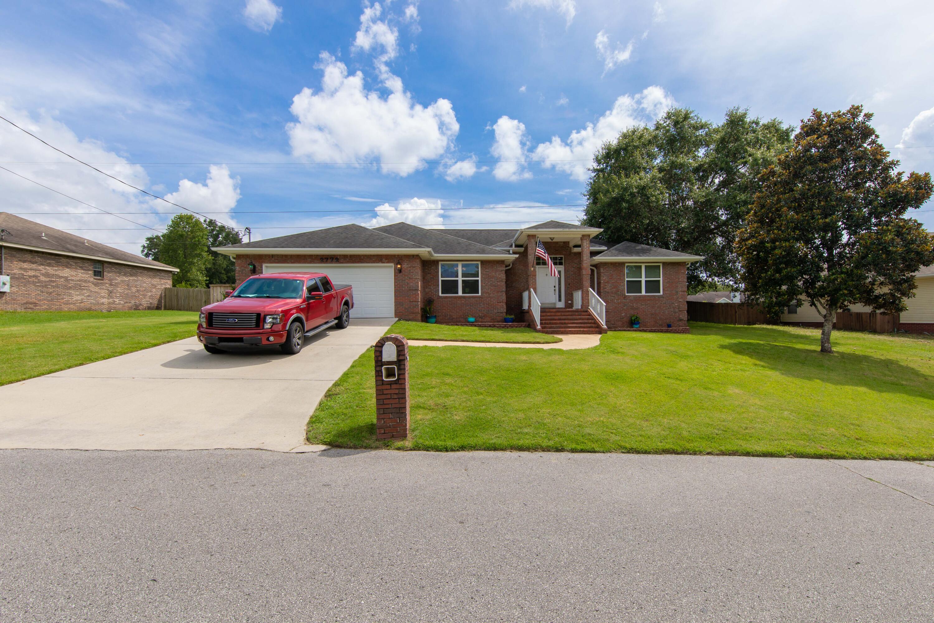 WOW!  Here it is, the 3 Bed 2 full bath move in ready home in south Crestview with a huge yard and space to entertain! DO NOT MISS OUT. Schedule your showing today!
Buyer to verify all dimensions and info.