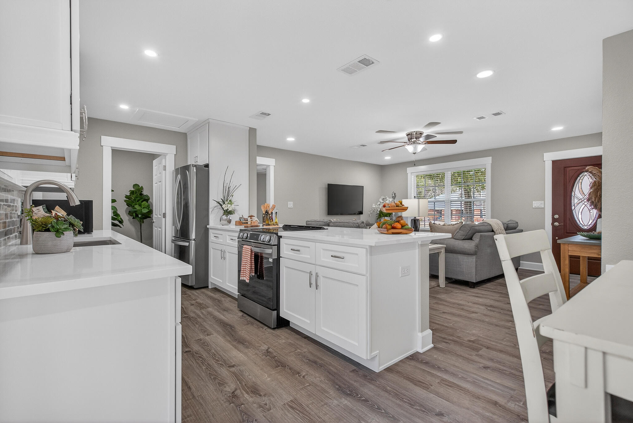 CRESTVIEW - Residential