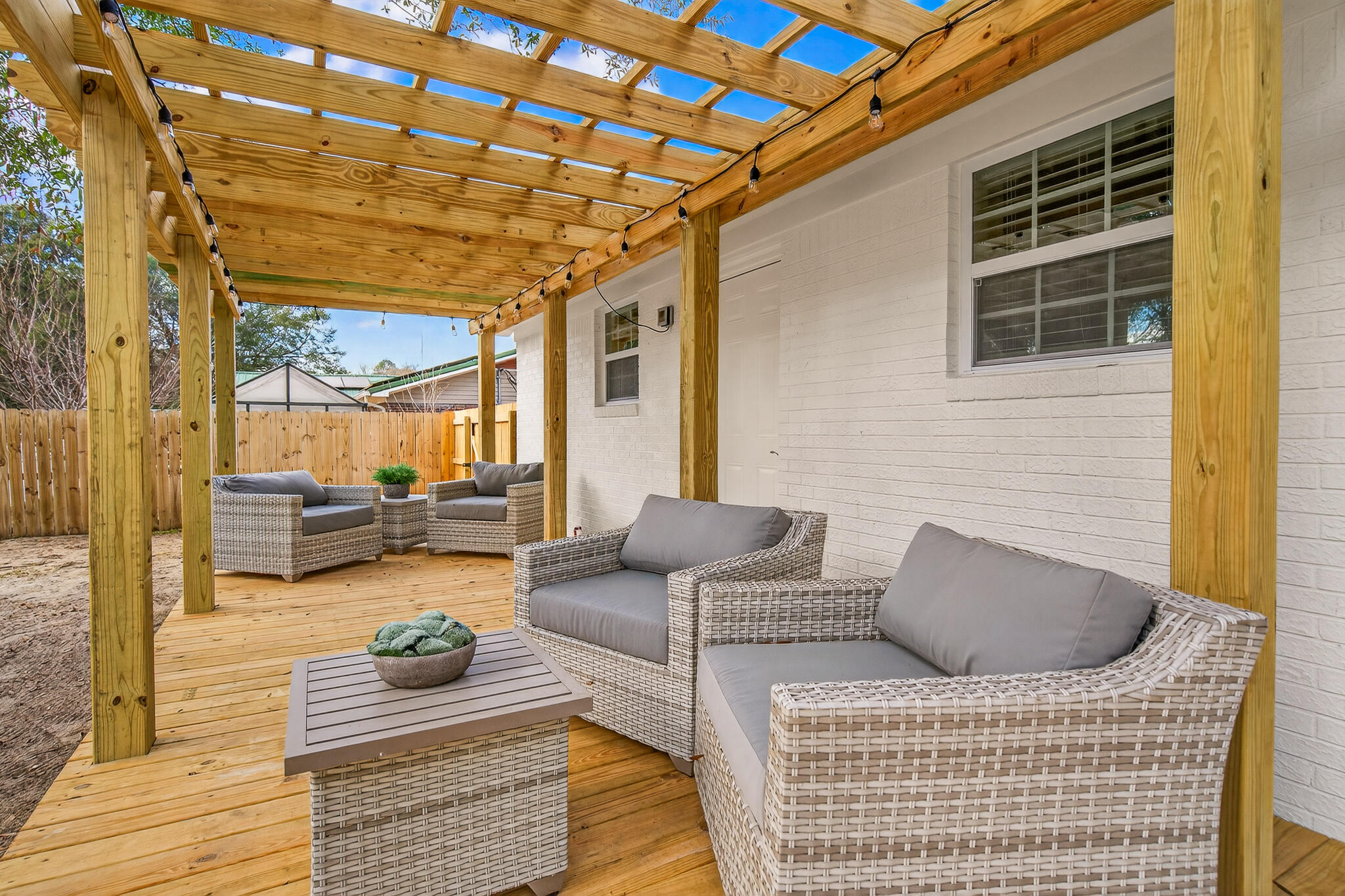 CRESTVIEW - Residential