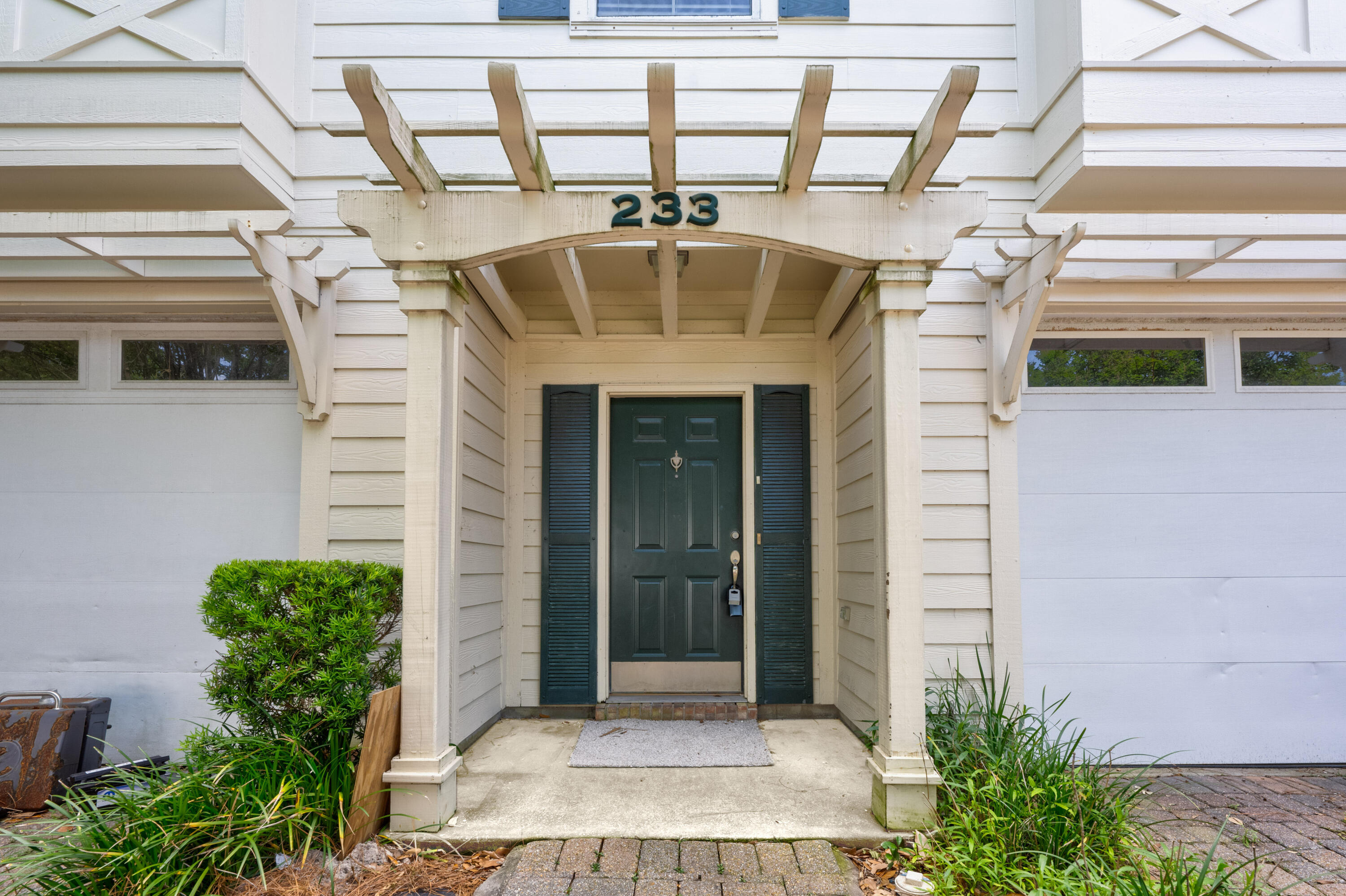 Cozy 3 bedroom, 2.5 bathrooms conveniently located in the HEART of Destin. This home really lives larger than the 1543 square feet. This home features a large open living and dining combo, tile throughout downstairs, as well as crown molding. The nicely appointed kitchen has stainless steel appliances and granite counter tops. Downstairs powder room has a pedal sink and tile floors. The large upstairs master bedroom, features a walk in closet and cultured marble counters. This is just to name a few features. Bring your offers today it will not last long.