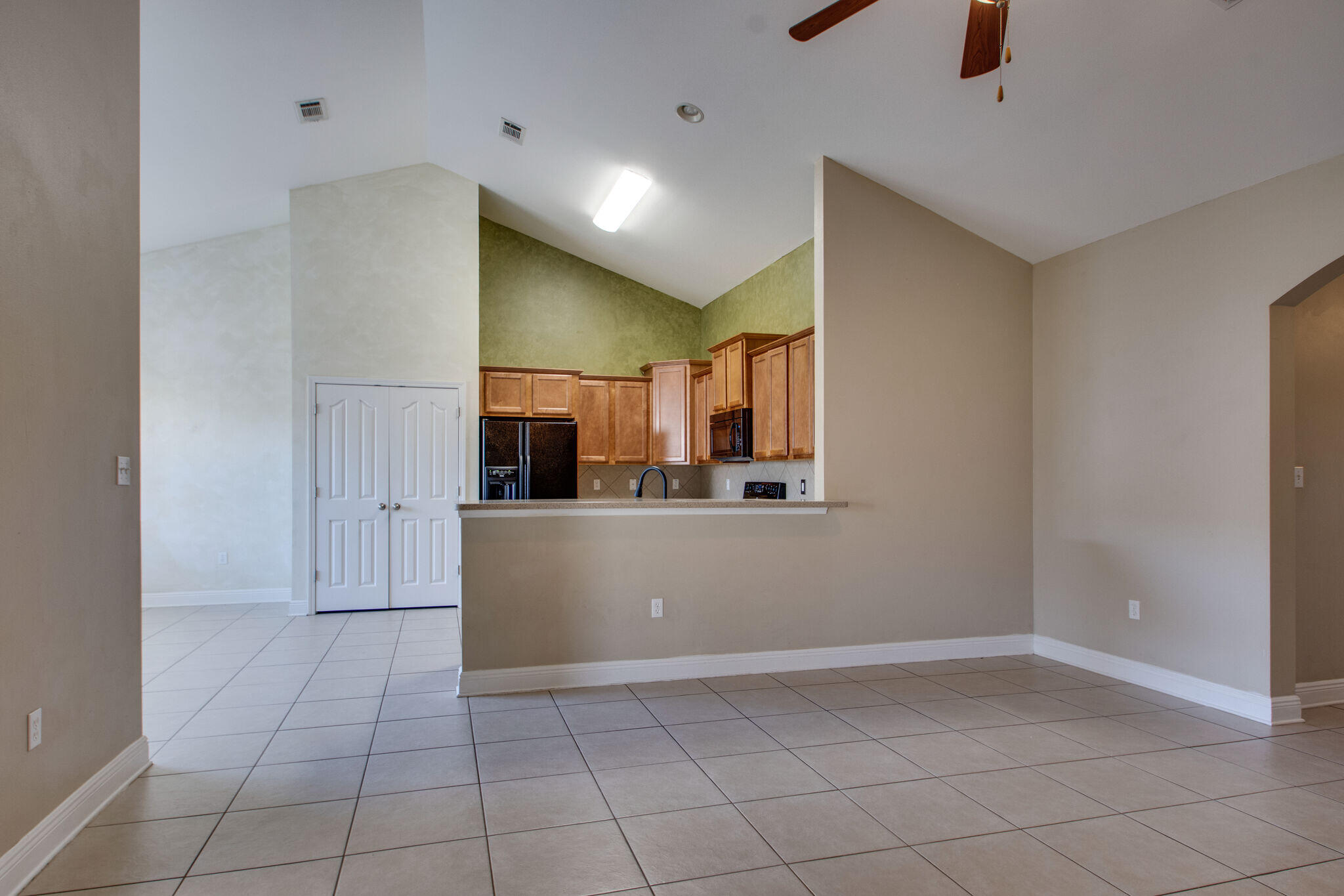 ROLLING RIDGE S/D - Residential Lease