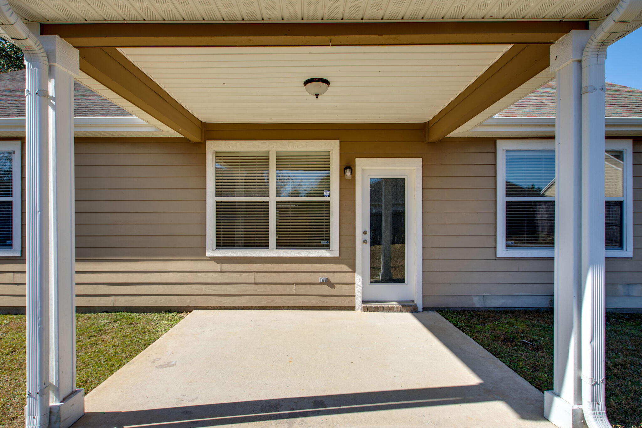 ROLLING RIDGE S/D - Residential Lease