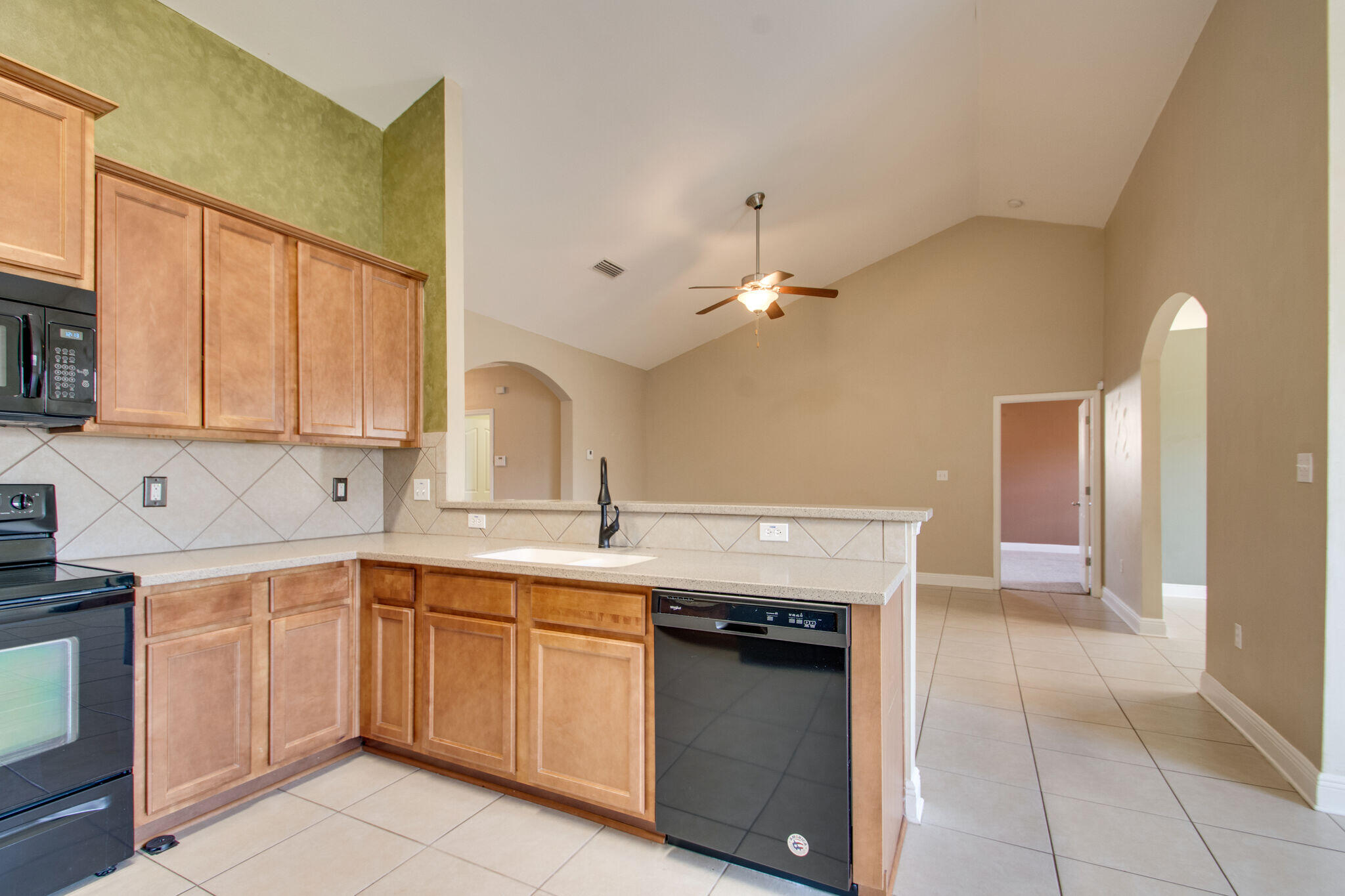 ROLLING RIDGE S/D - Residential Lease