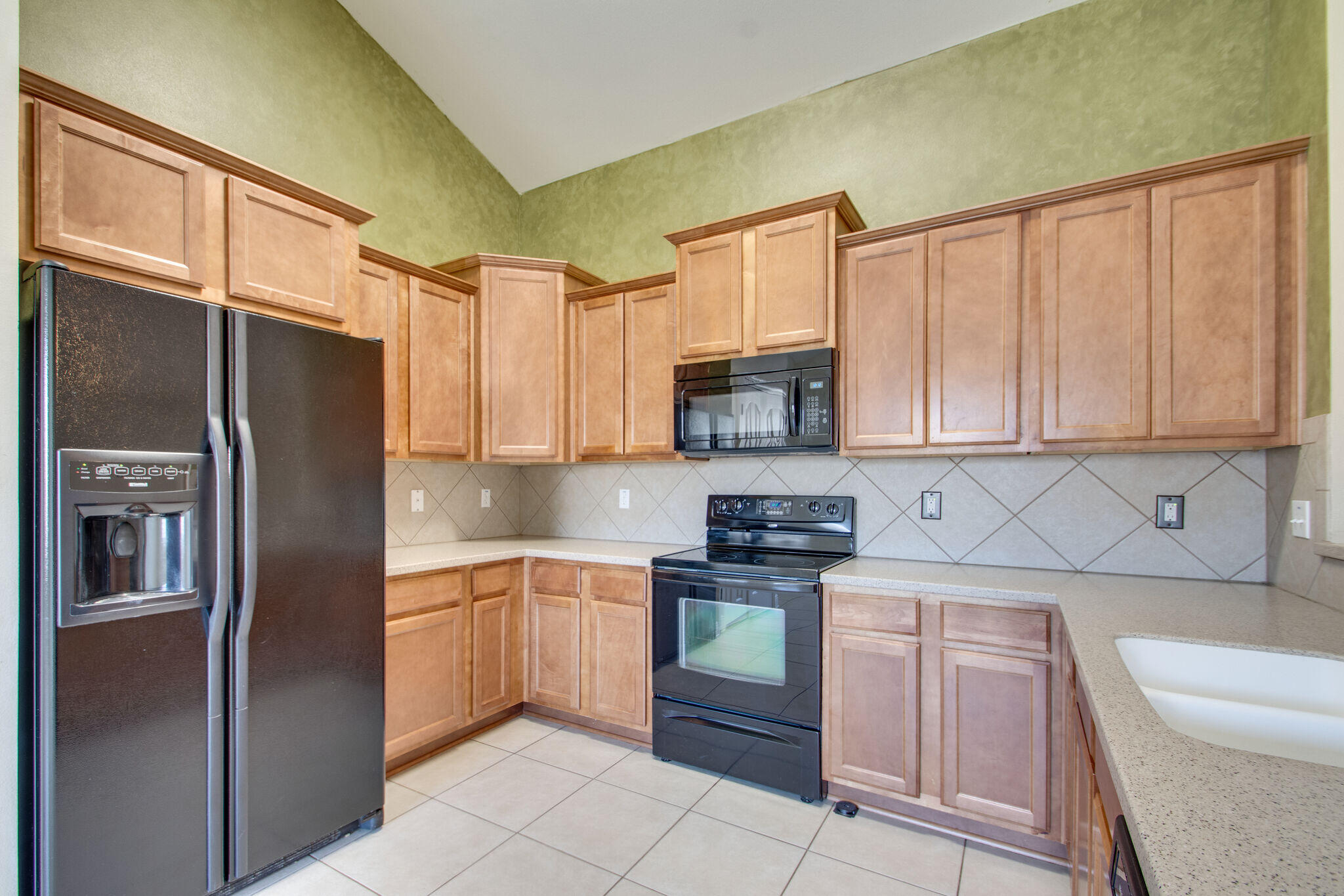 ROLLING RIDGE S/D - Residential Lease