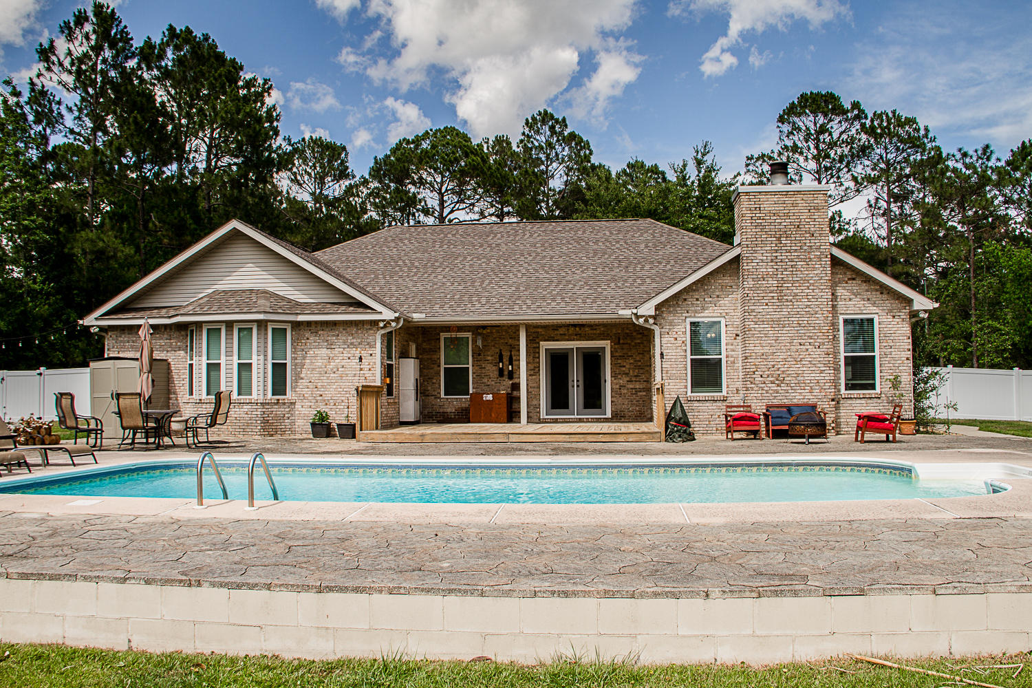 MEADOW LAKE ESTATES - Residential Lease