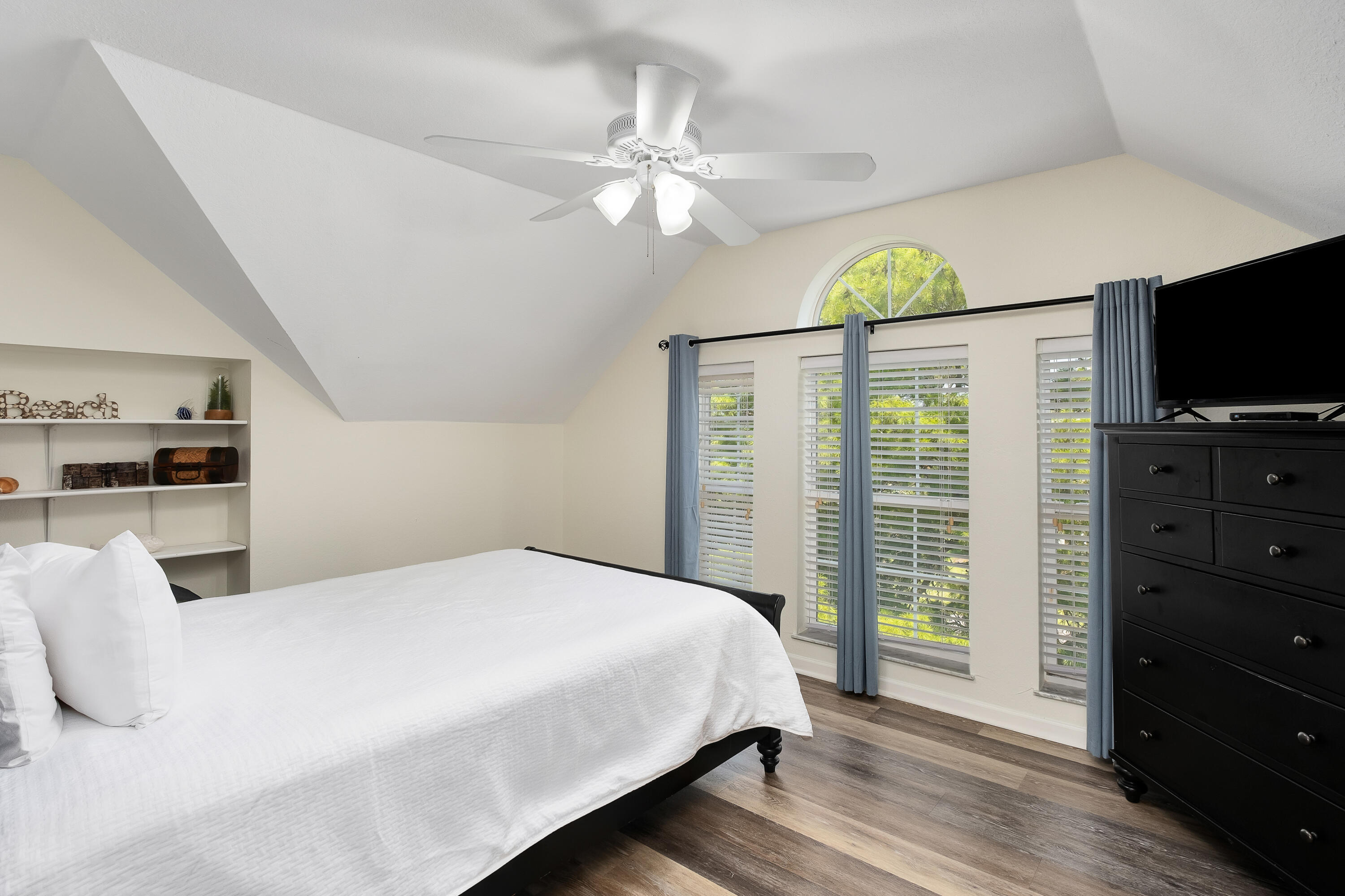 ROLLING DUNES ESTATES UNIT 1 - Residential