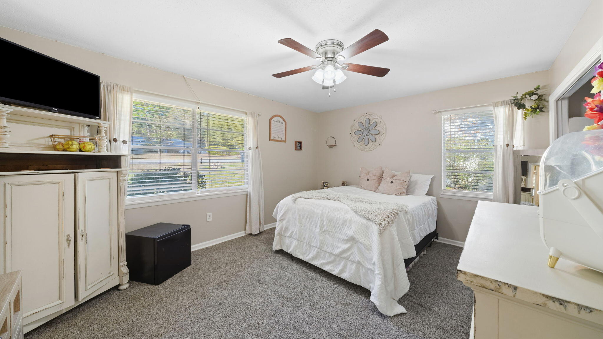 PINE HILLS - Residential