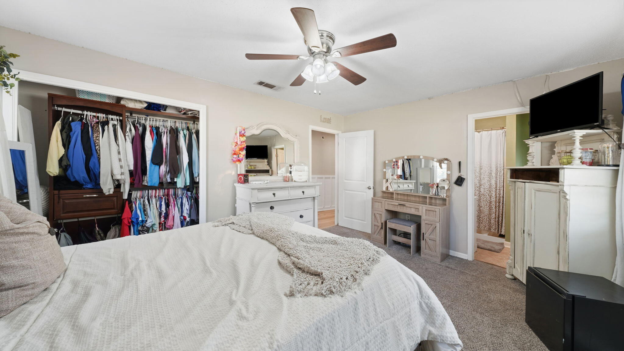 PINE HILLS - Residential