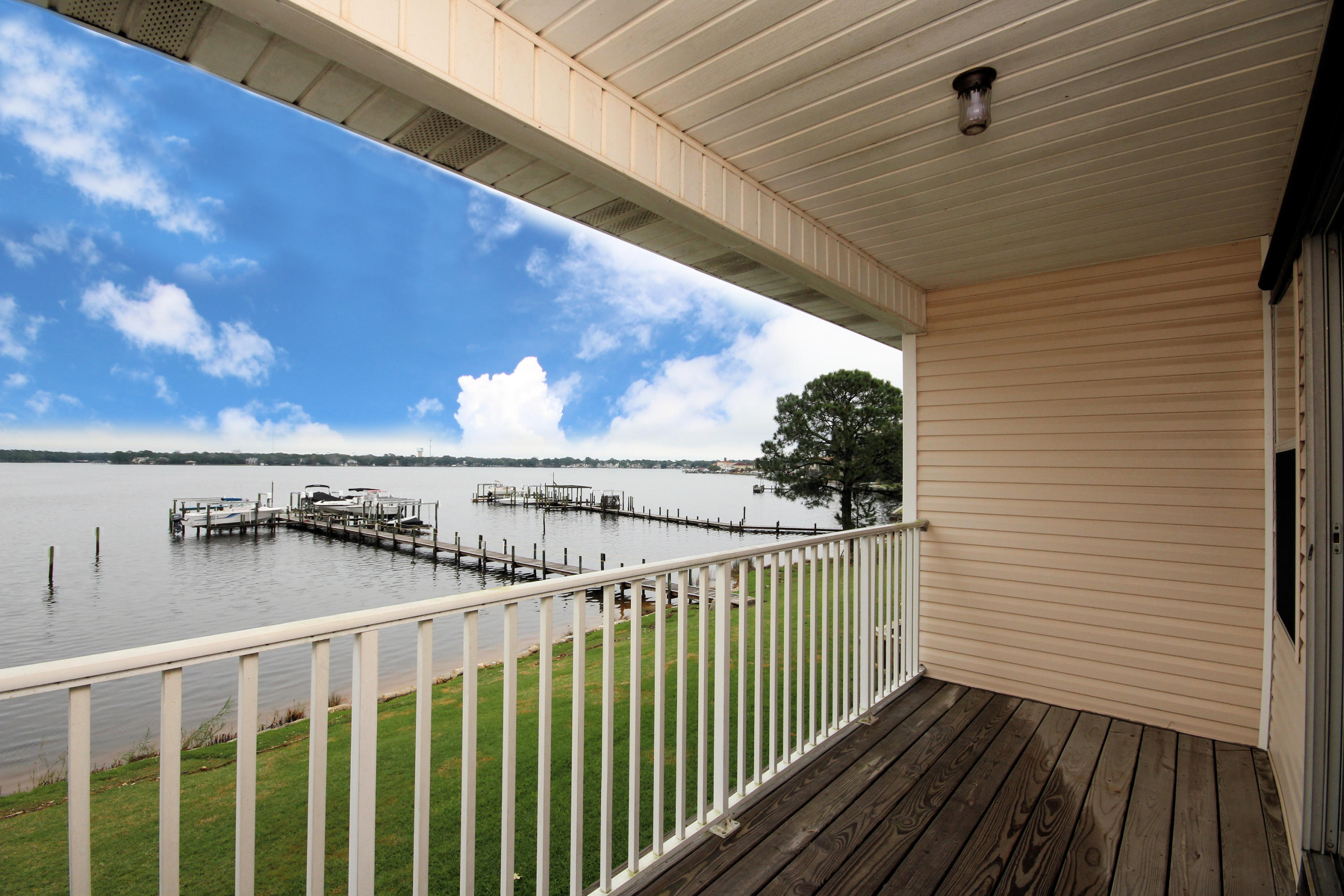 PELICAN COVE T/H - Residential