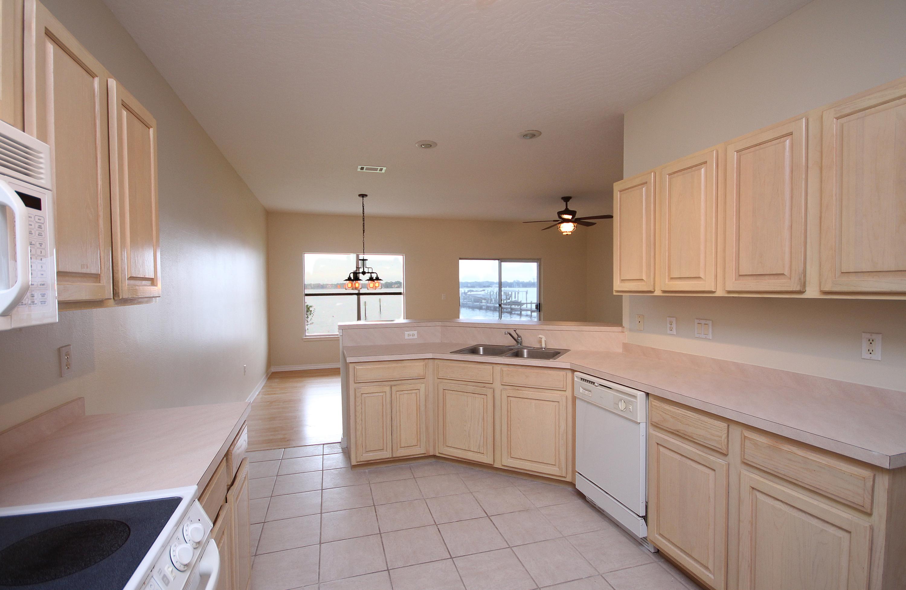 PELICAN COVE T/H - Residential