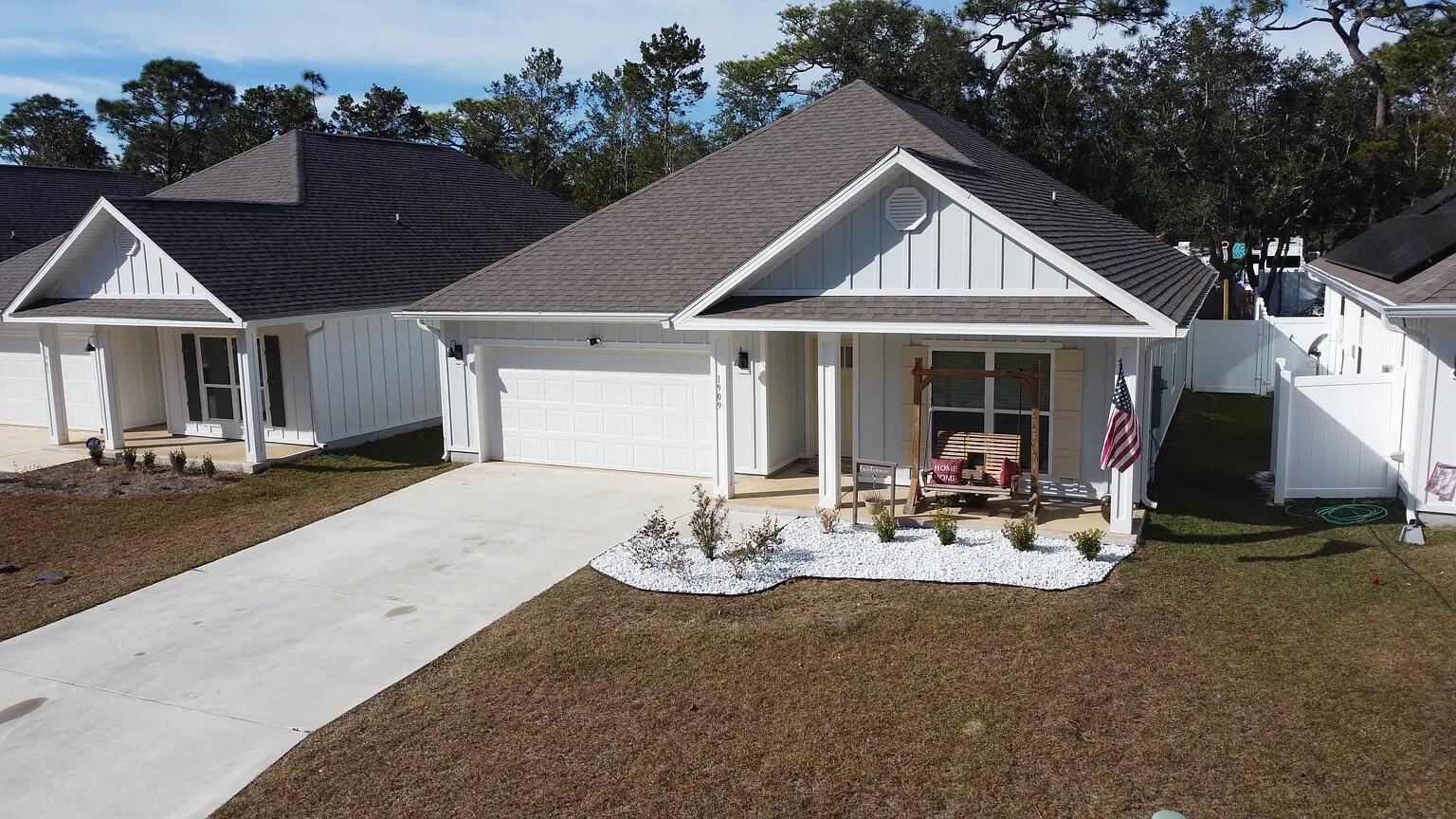 BROOKS LANDING - Residential Lease