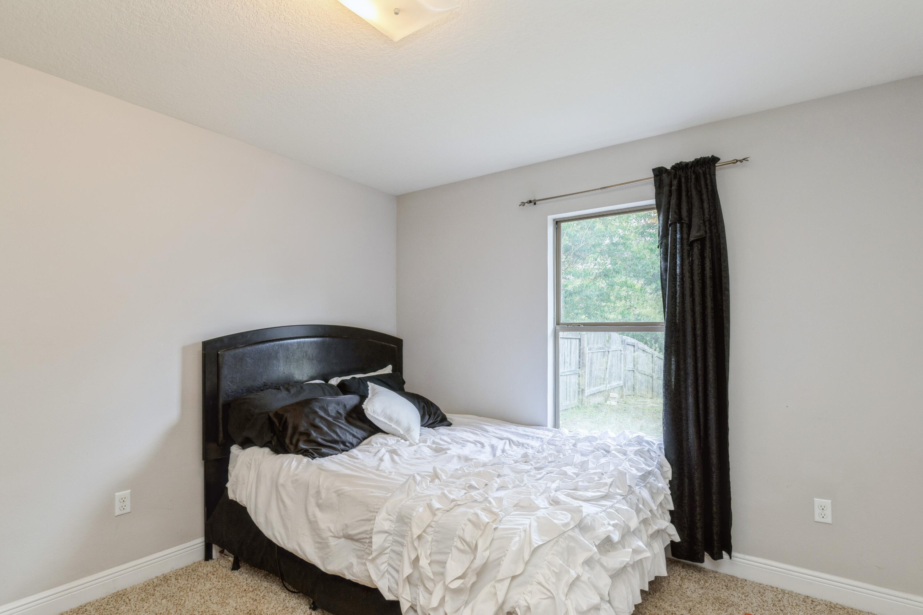 SILVER SPRINGS EST - Residential
