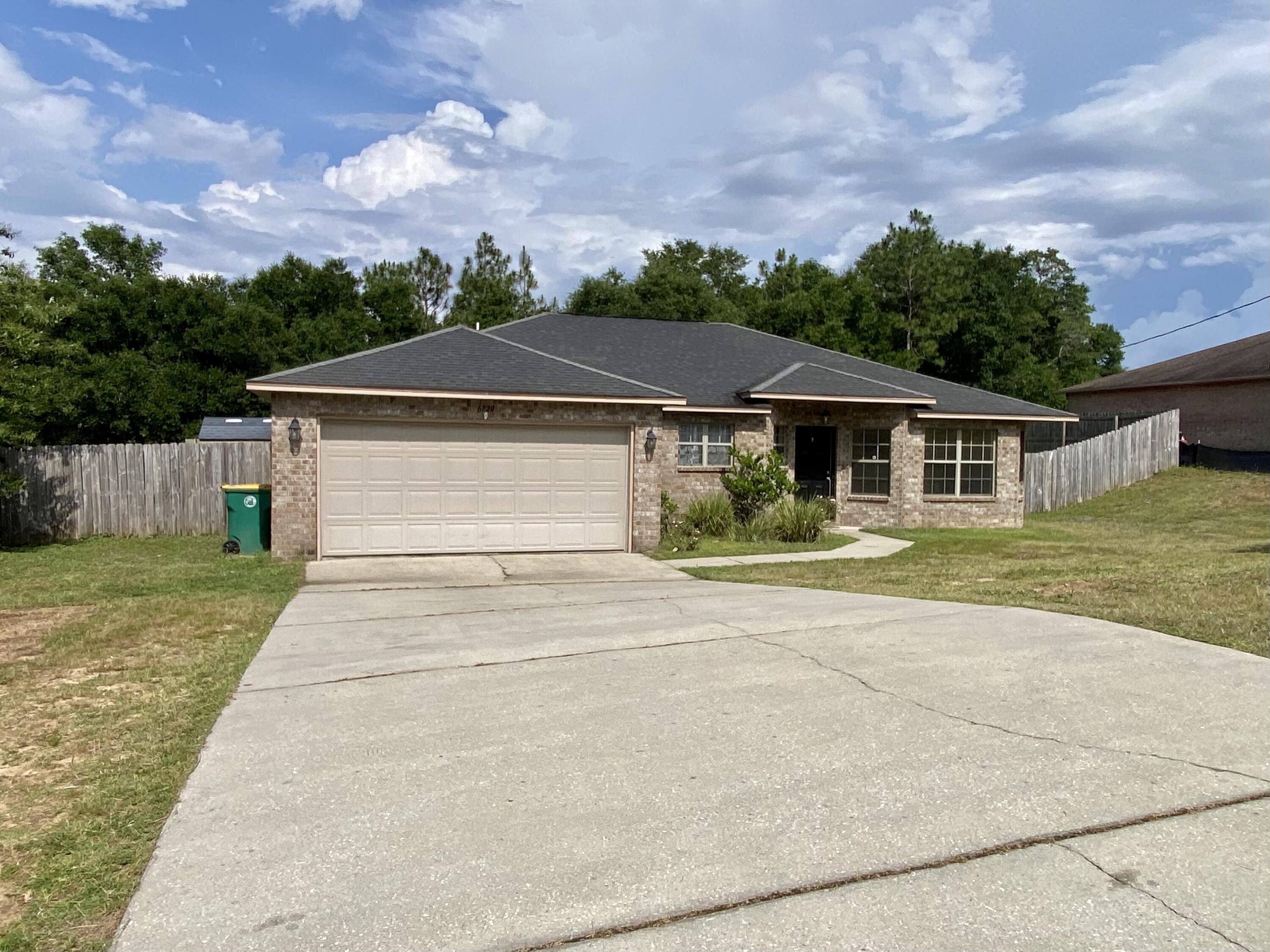 SILVER SPRINGS EST - Residential