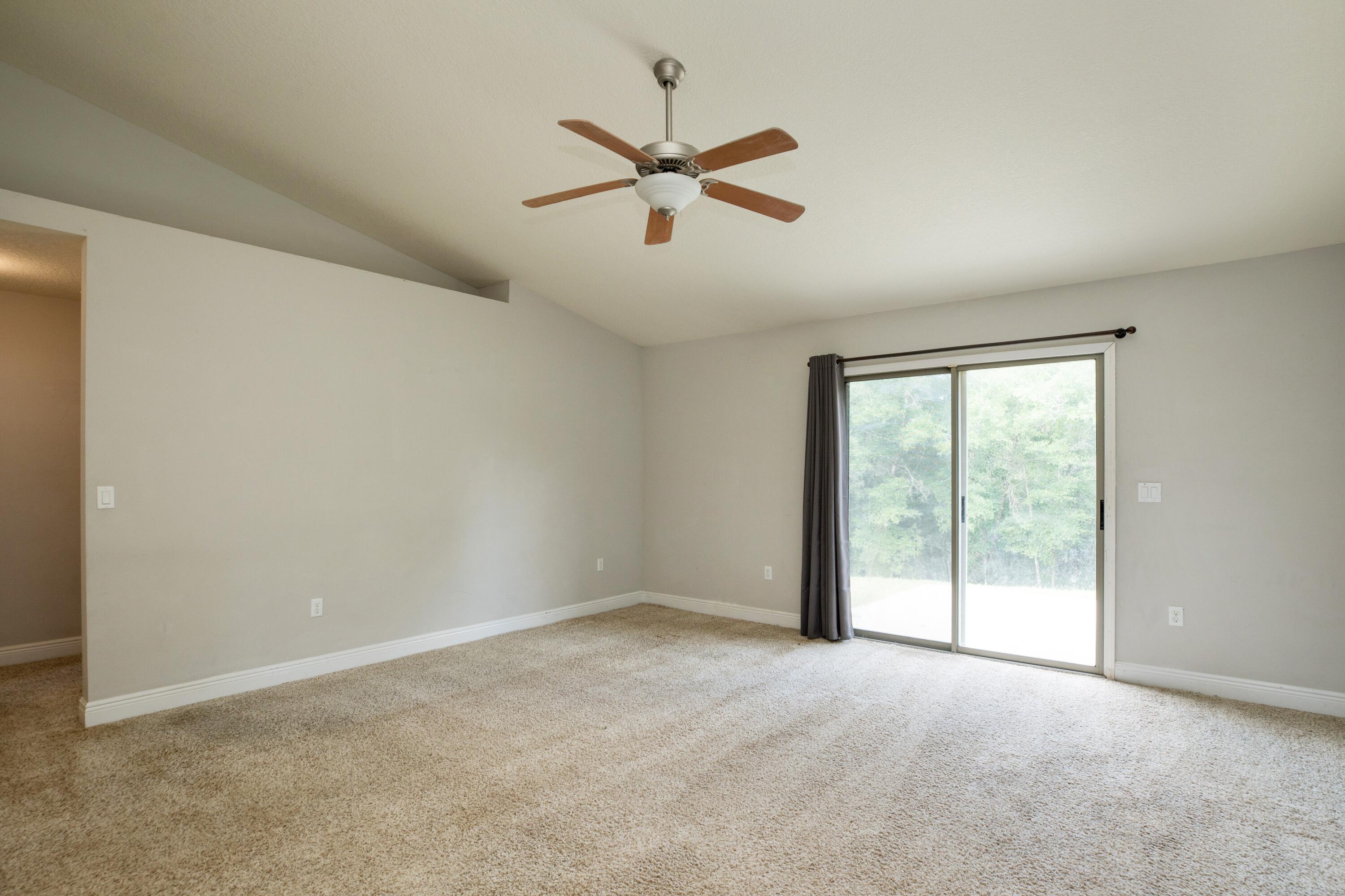 SILVER SPRINGS EST - Residential