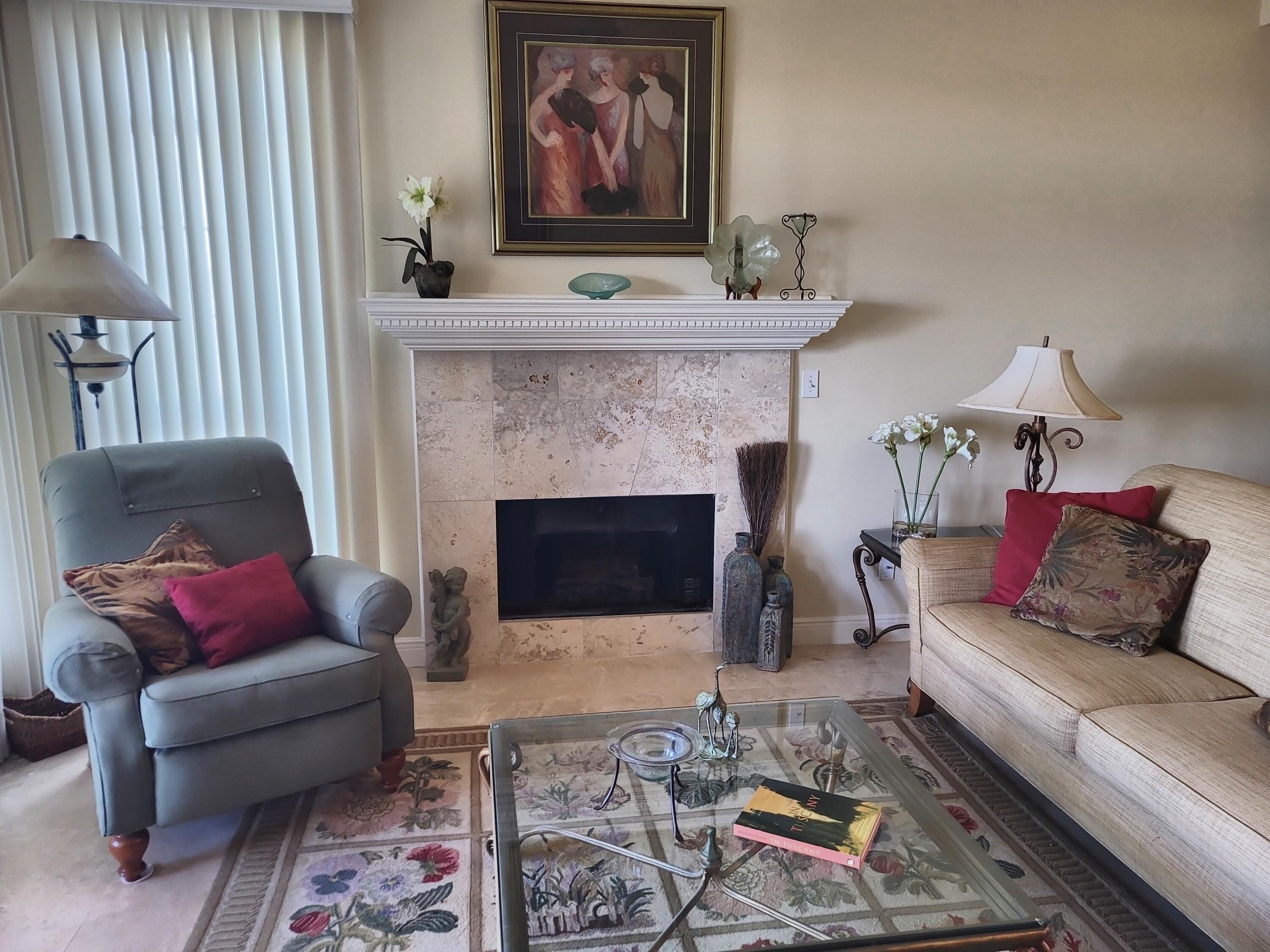 VANTAGE POINTE - Residential
