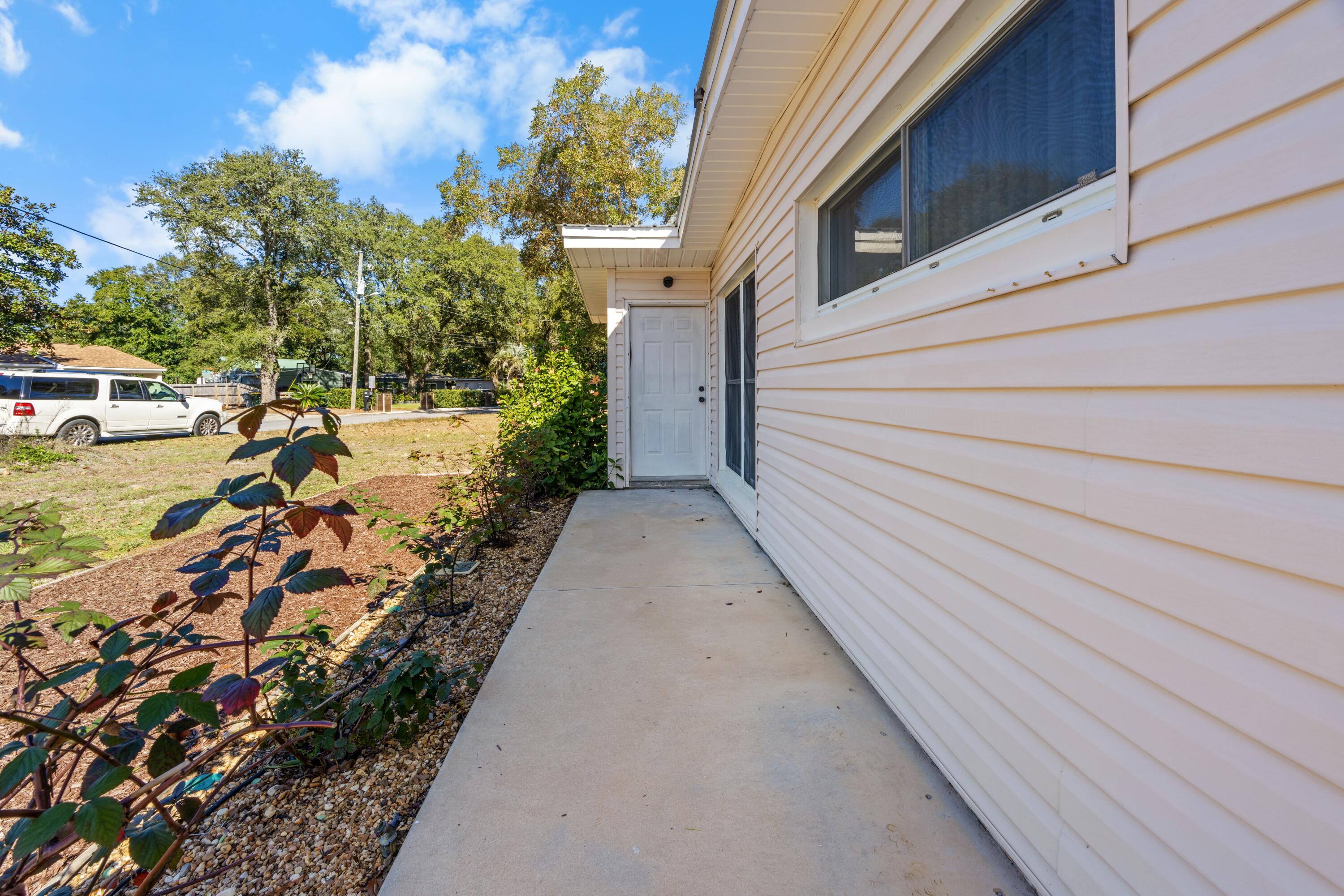 ELLIOTTS POINT 7TH ADDN - Residential