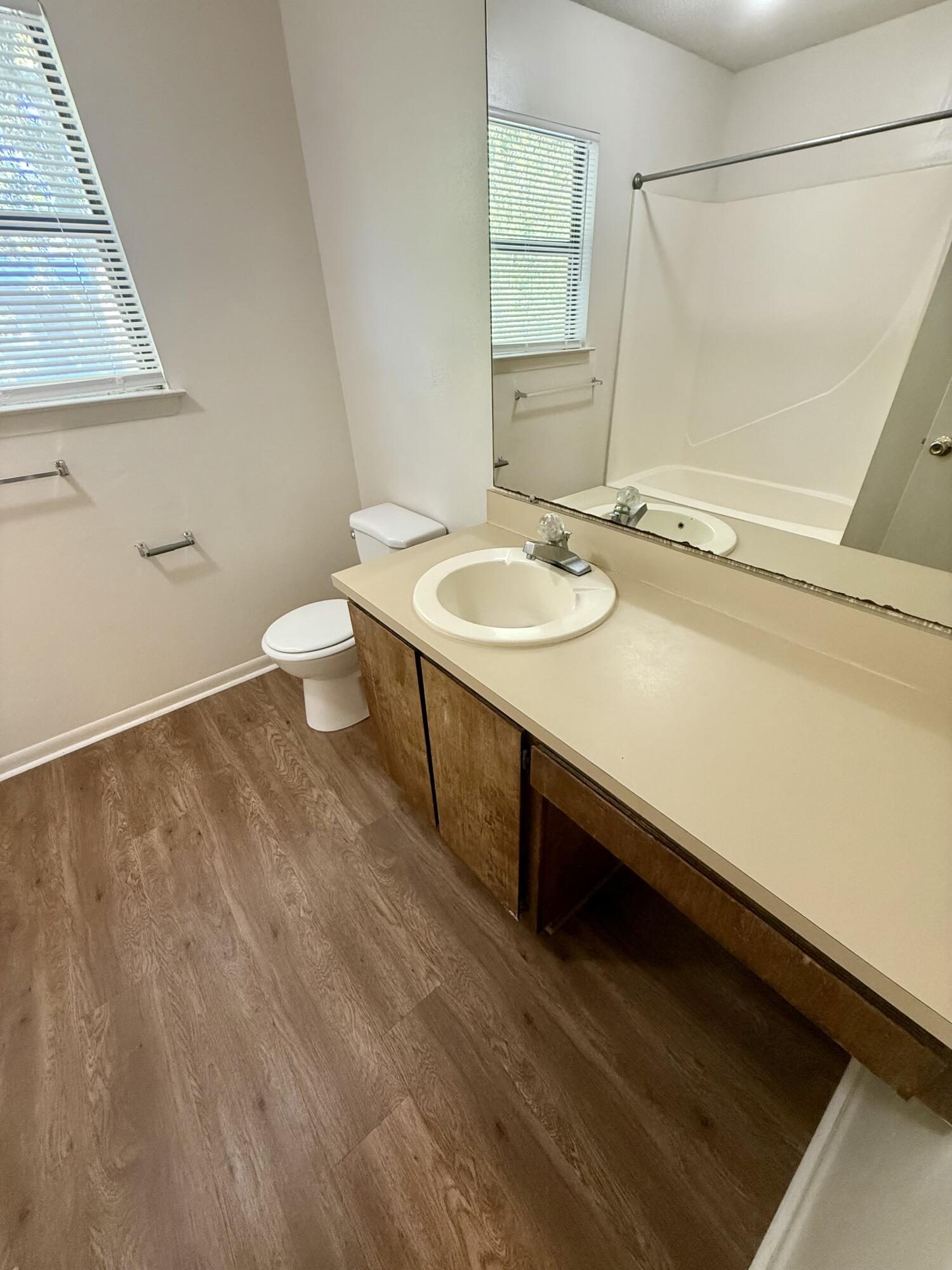 DOWNTOWNER - Residential Lease