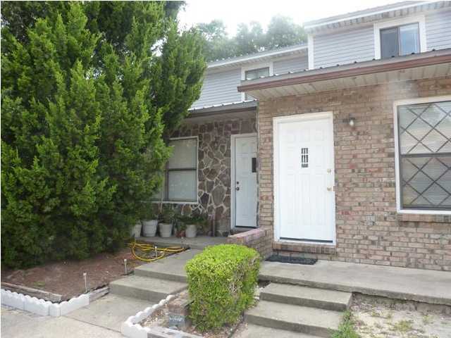 DOWNTOWNER - Residential Lease