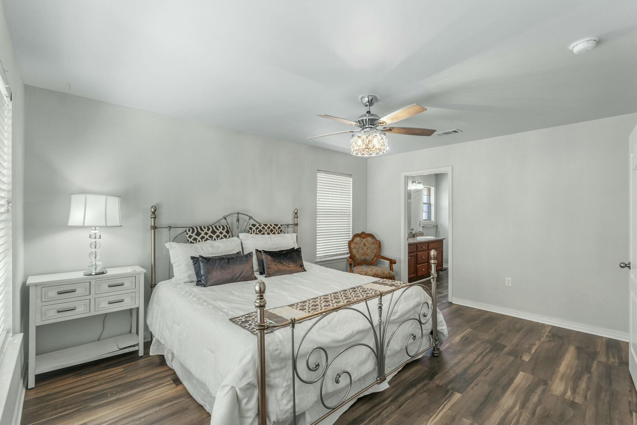 BAY PINES - Residential