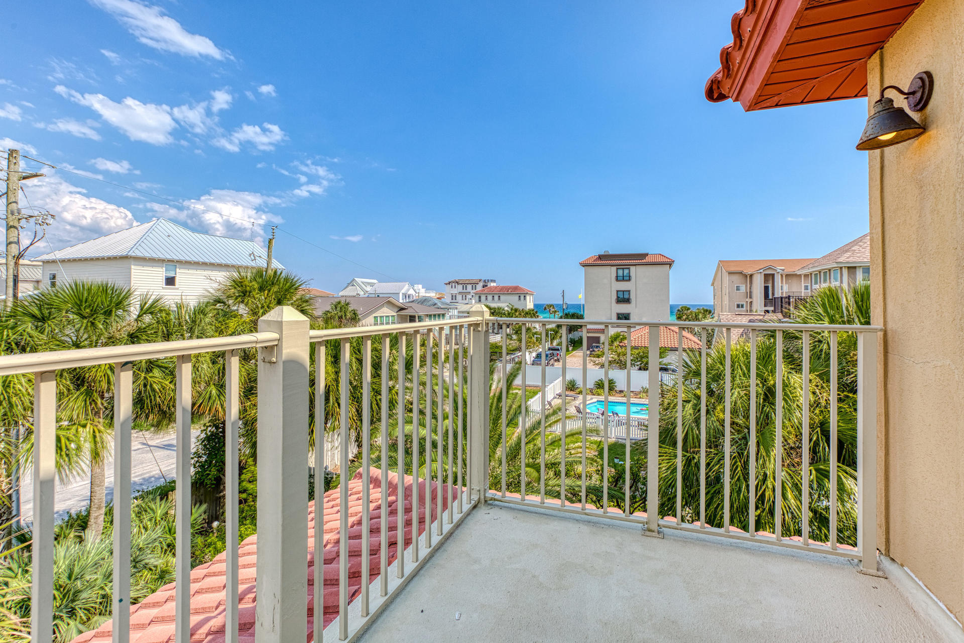 WINDANCER SHORES - Residential