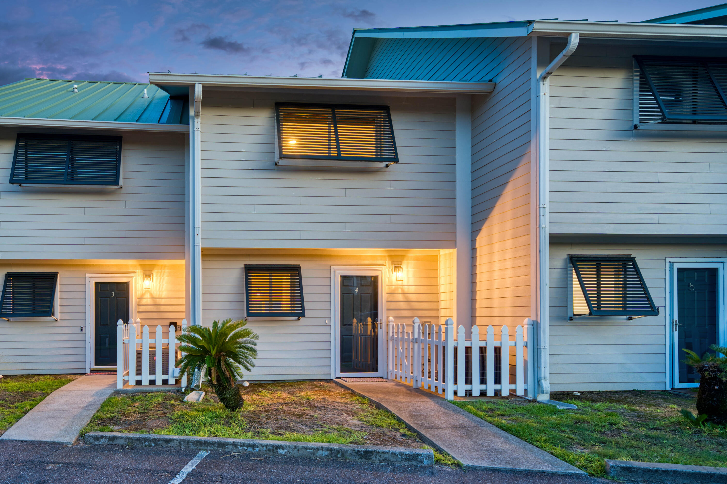 Seashadows Townhomes - Residential