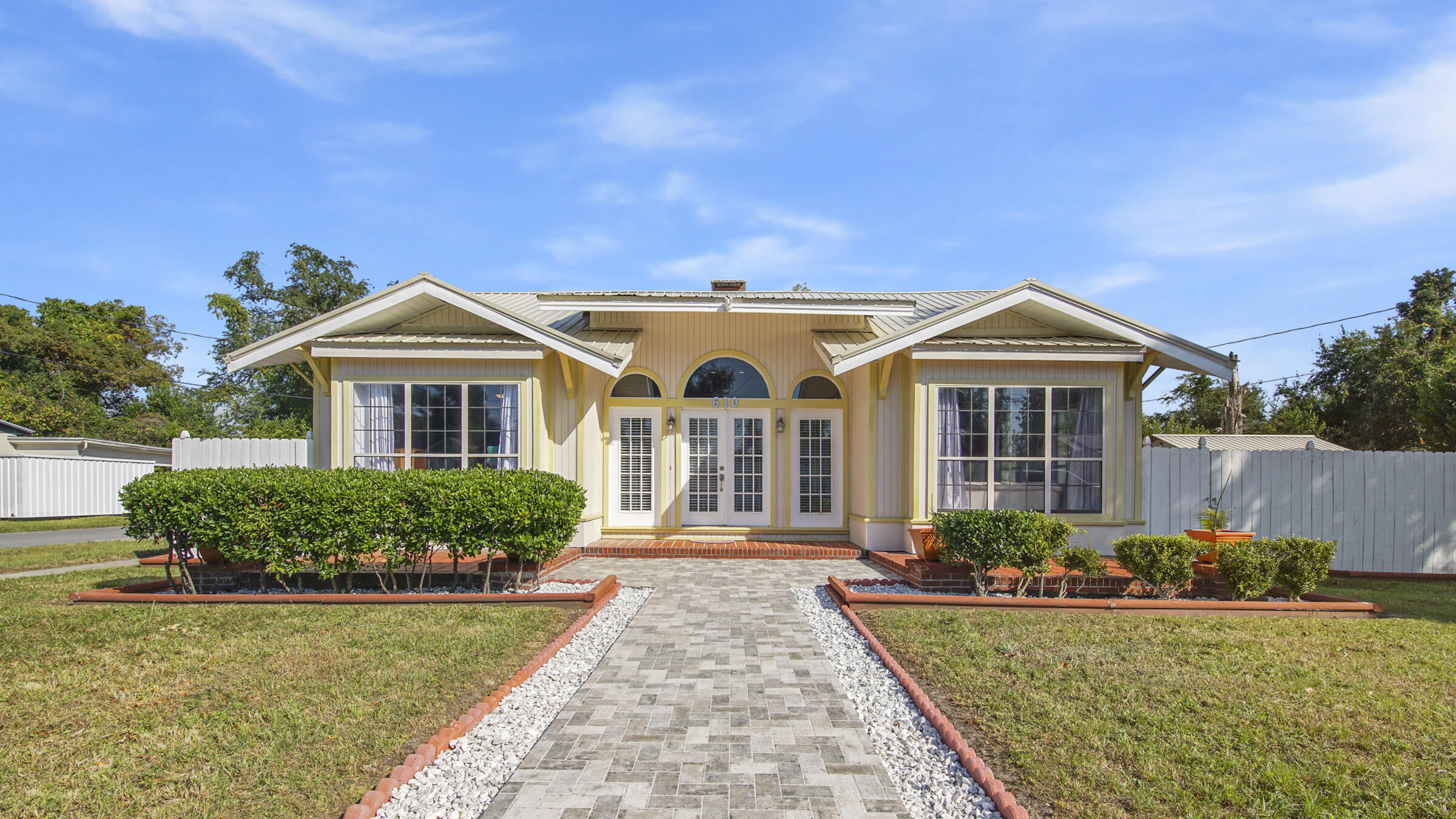 OLD ORCHARD - Residential