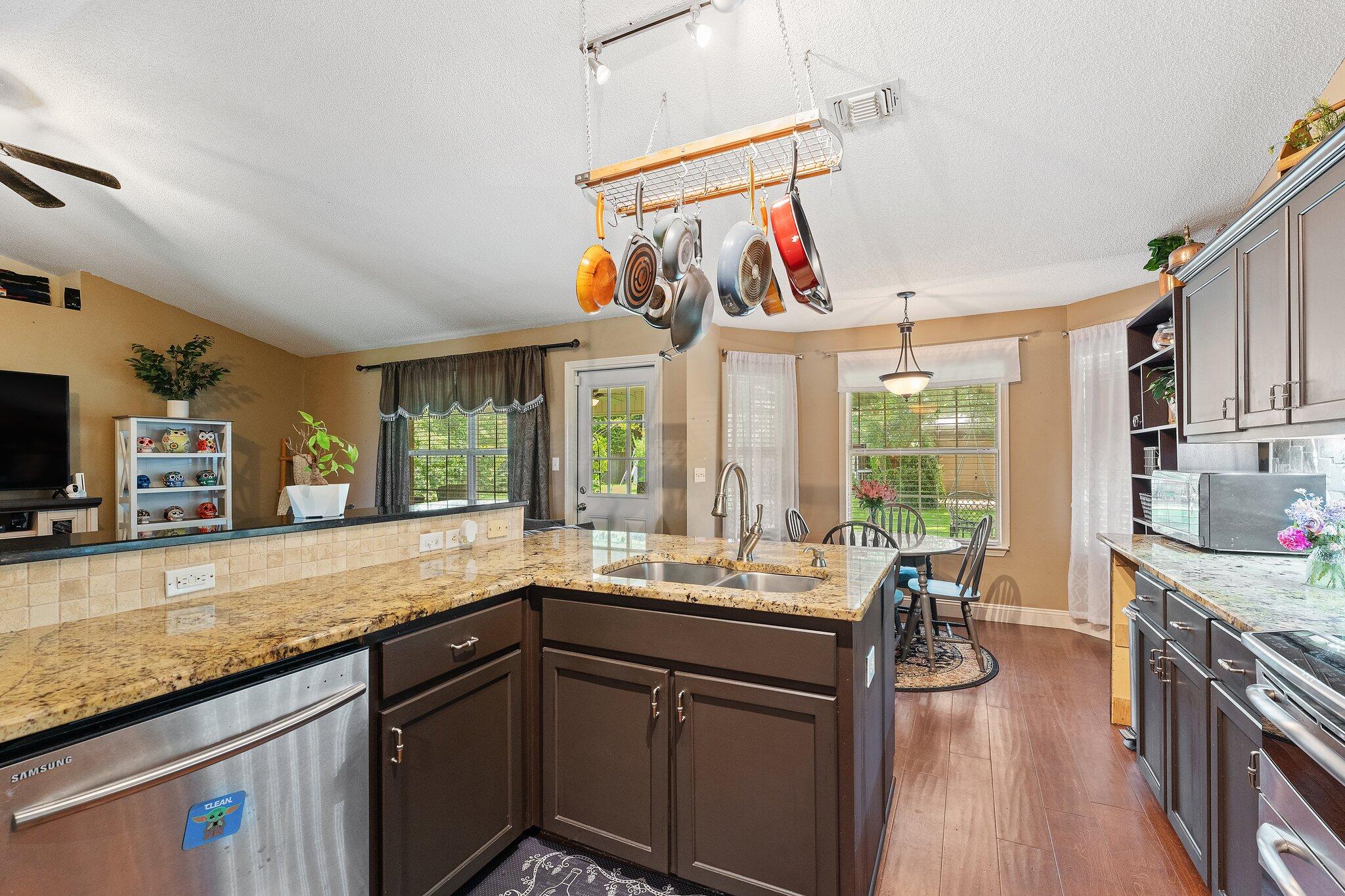 HAMPTON RIDGE ESTATES - Residential